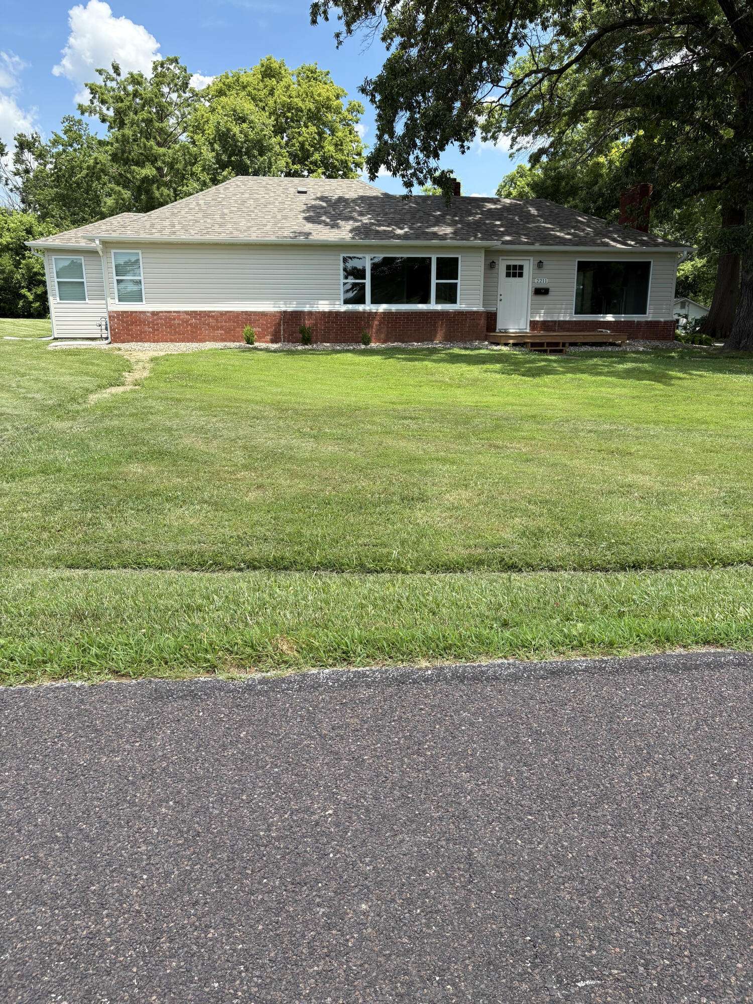 Columbia, MO 65201,2211 E Walnut ST