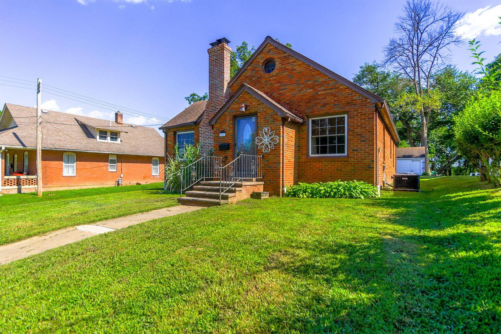 Boonville, MO 65233,608 Santa fe Trl