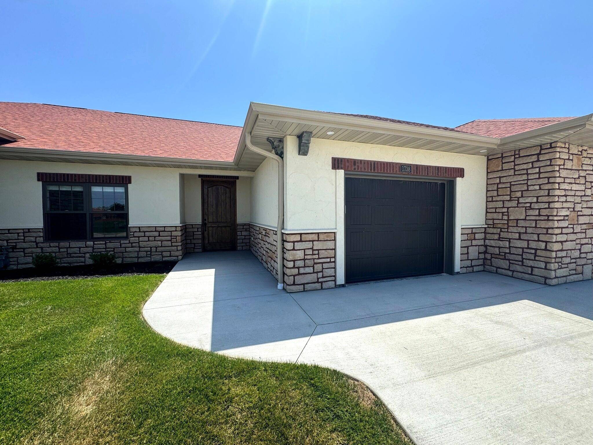Columbia, MO 65201,1738 Bunker loop