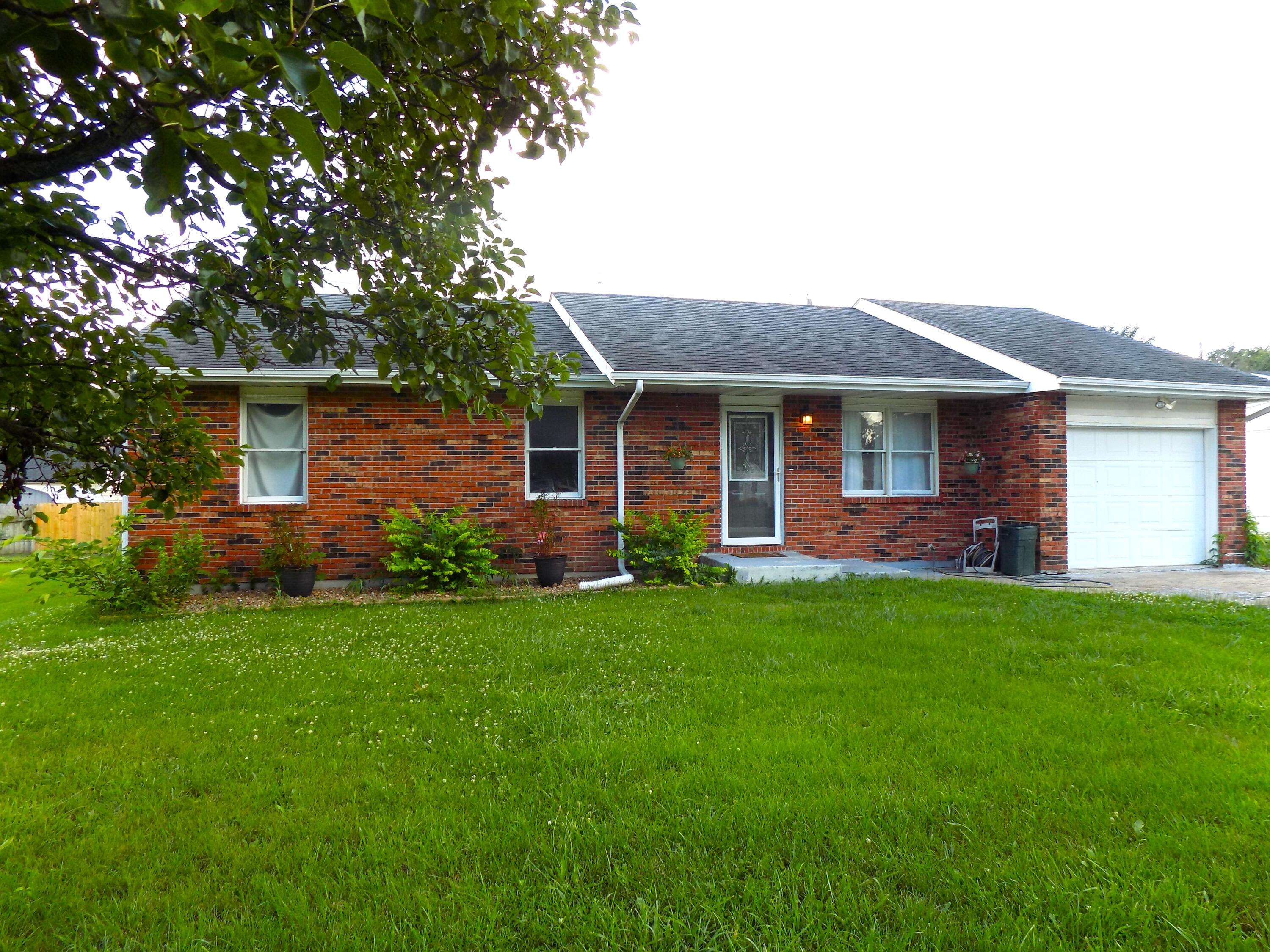Centralia, MO 65240,1008 Fairview ST