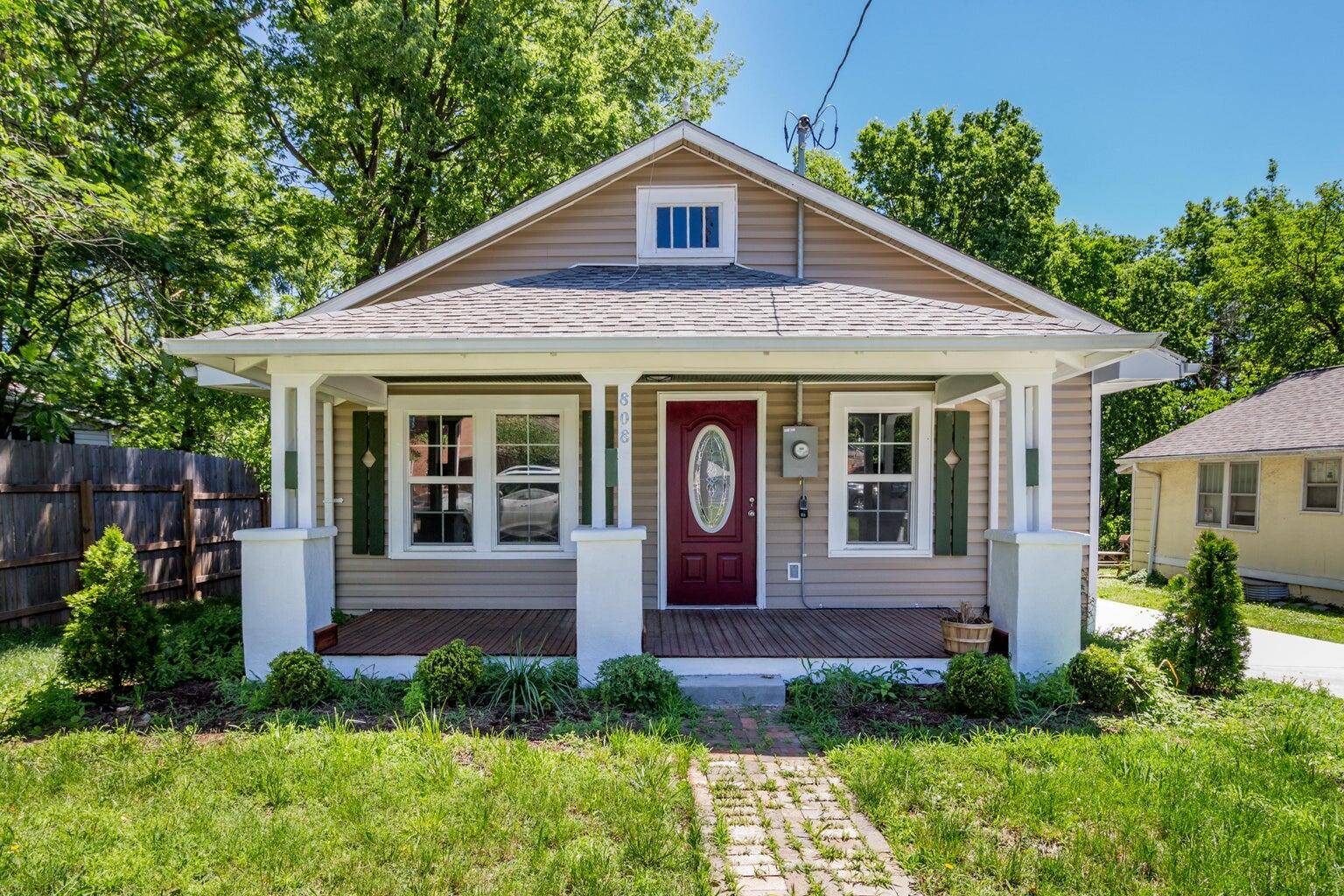 Columbia, MO 65201,808 Woodrow ST