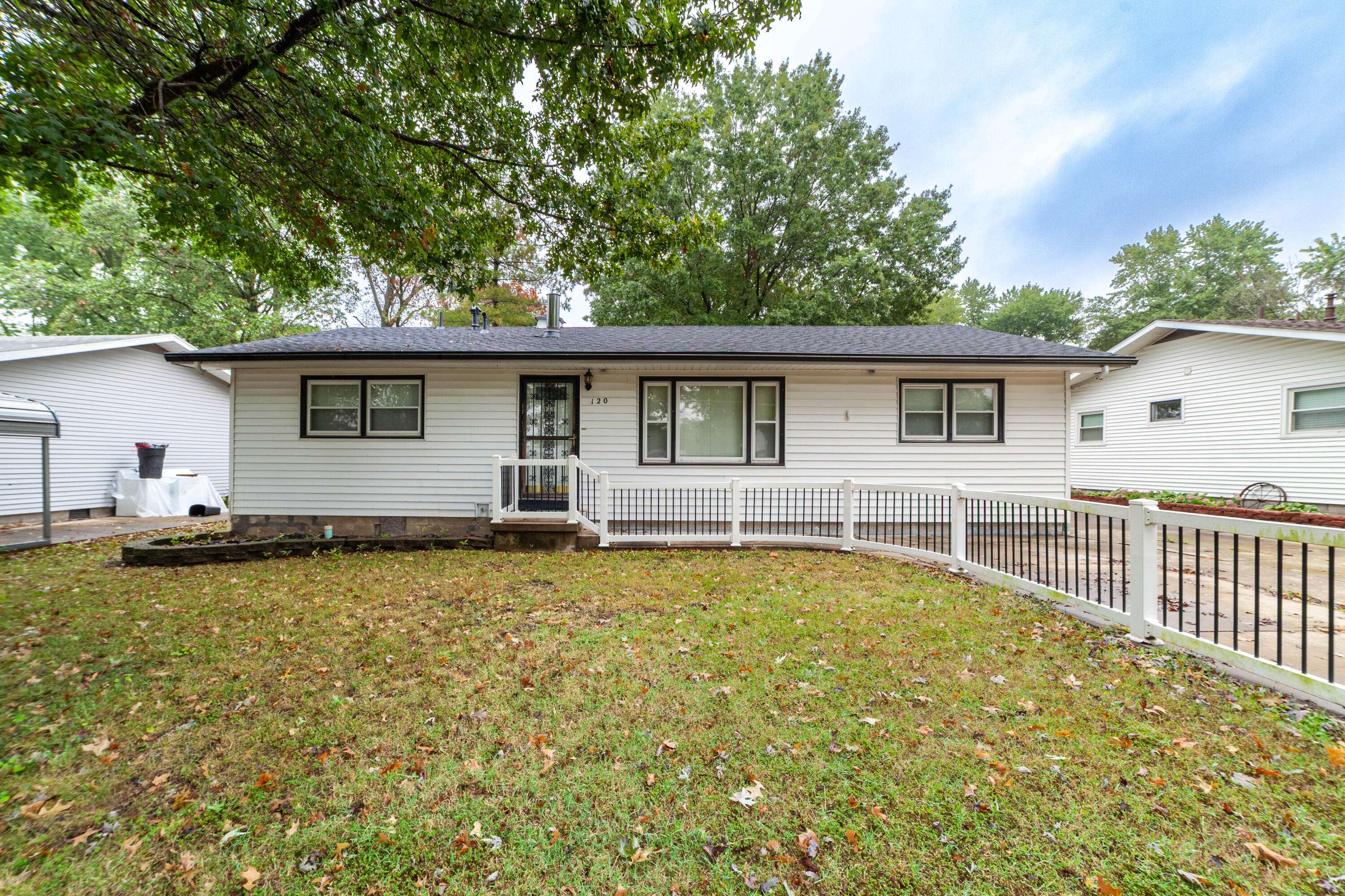 Centralia, MO 65240,120 Adams ST