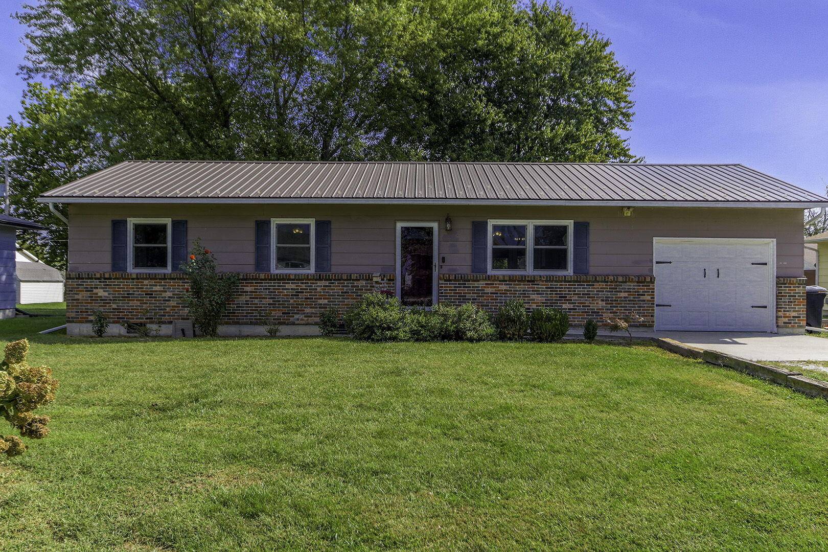 Centralia, MO 65240,726 N Allen ST