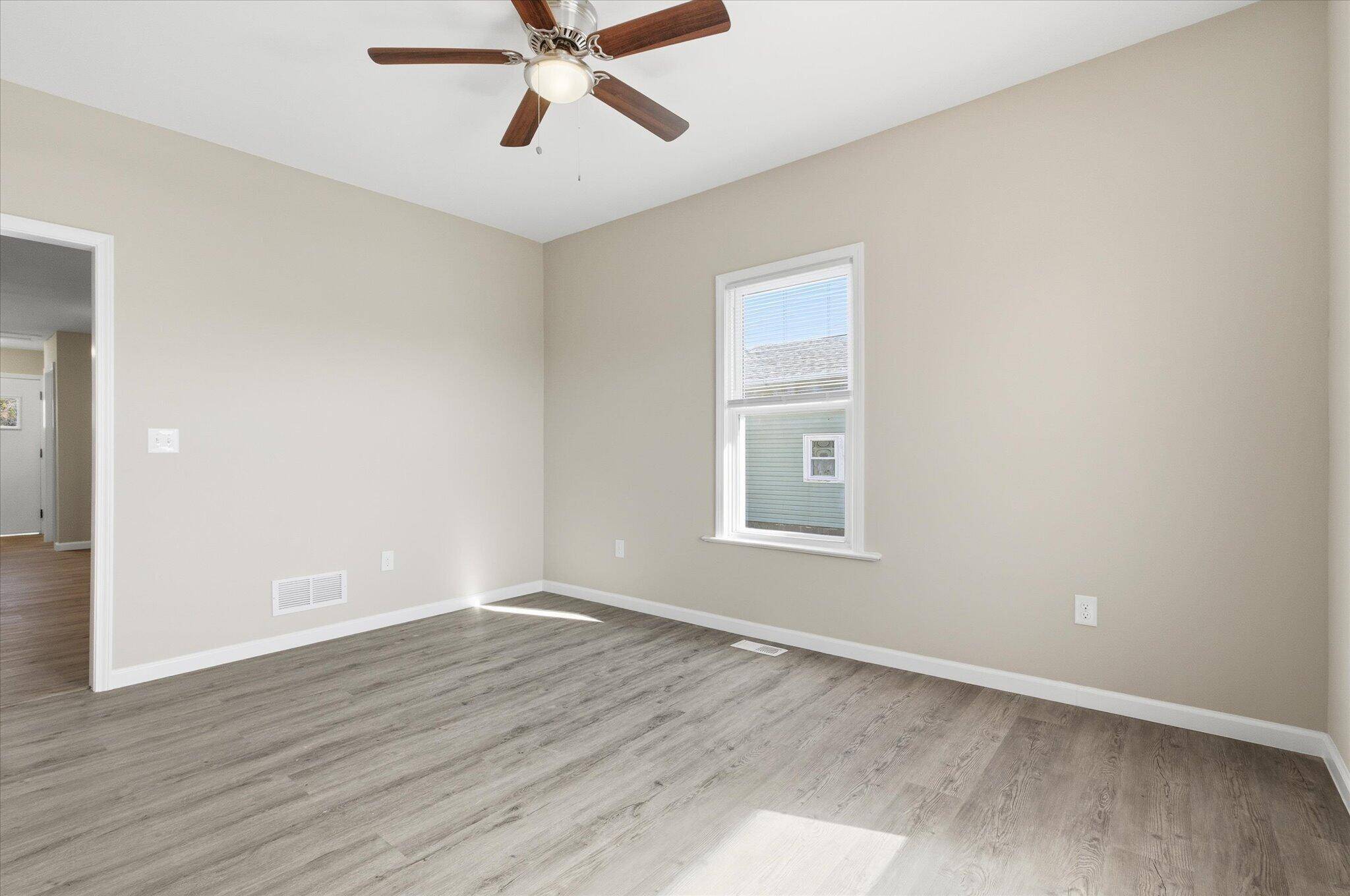 Moberly, MO 65270,1123 Concannon ST