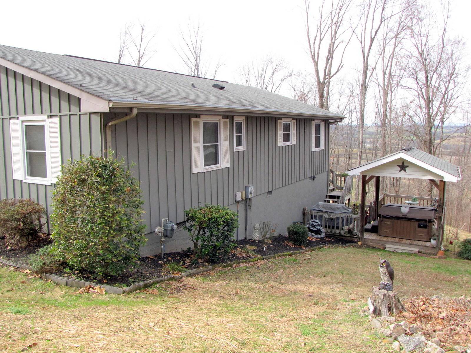 Sweetwater, TN 37874,164 Briarcliff Rd