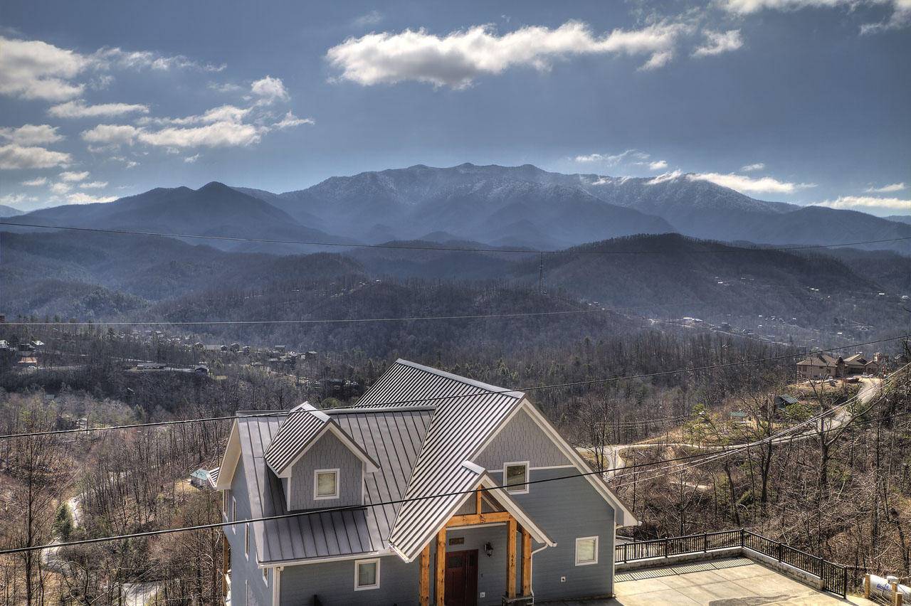 Gatlinburg, TN 37738,663 Kings WAY