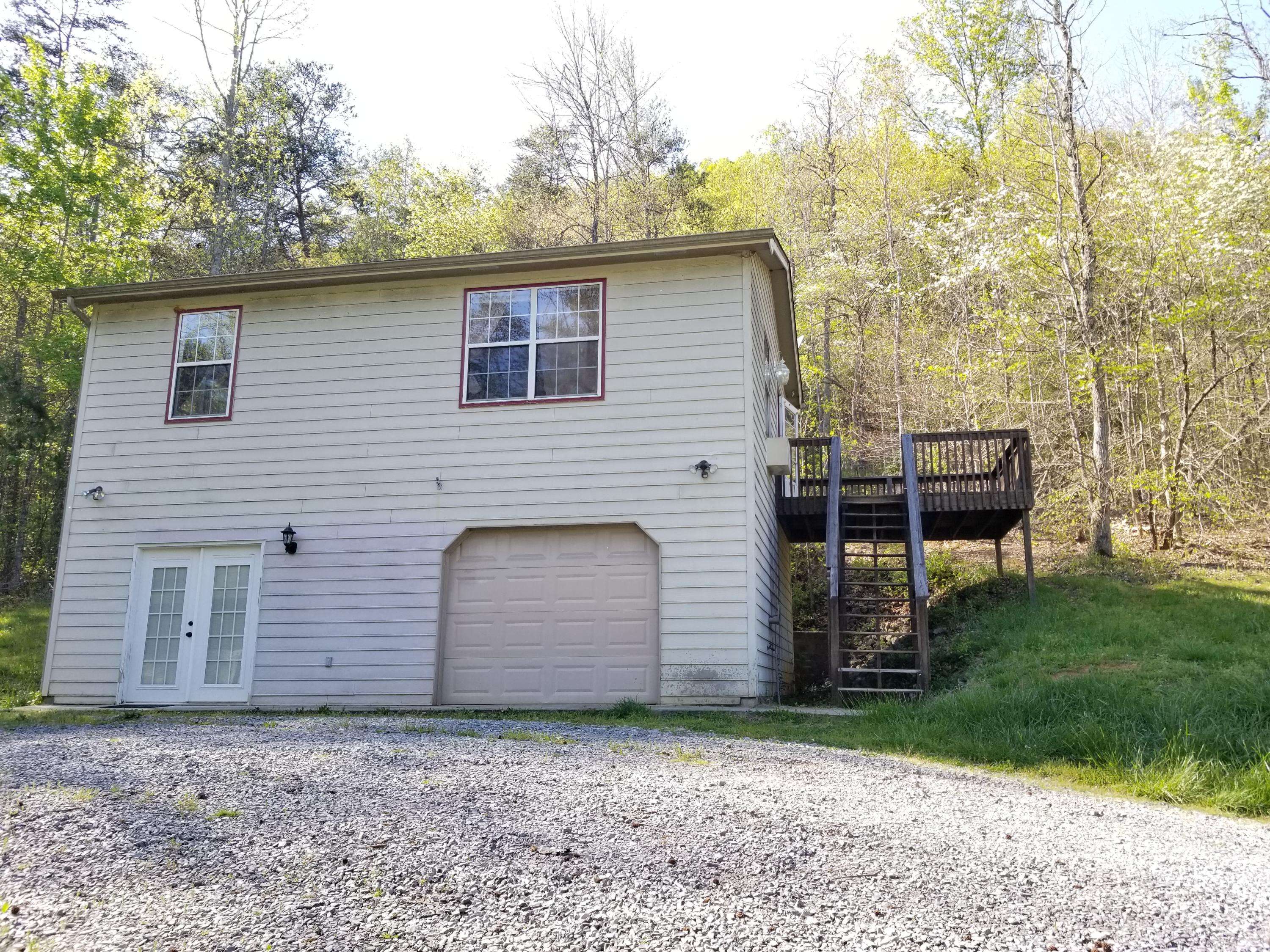 Maryville, TN 37803,3508 Strawberry Patch Rd