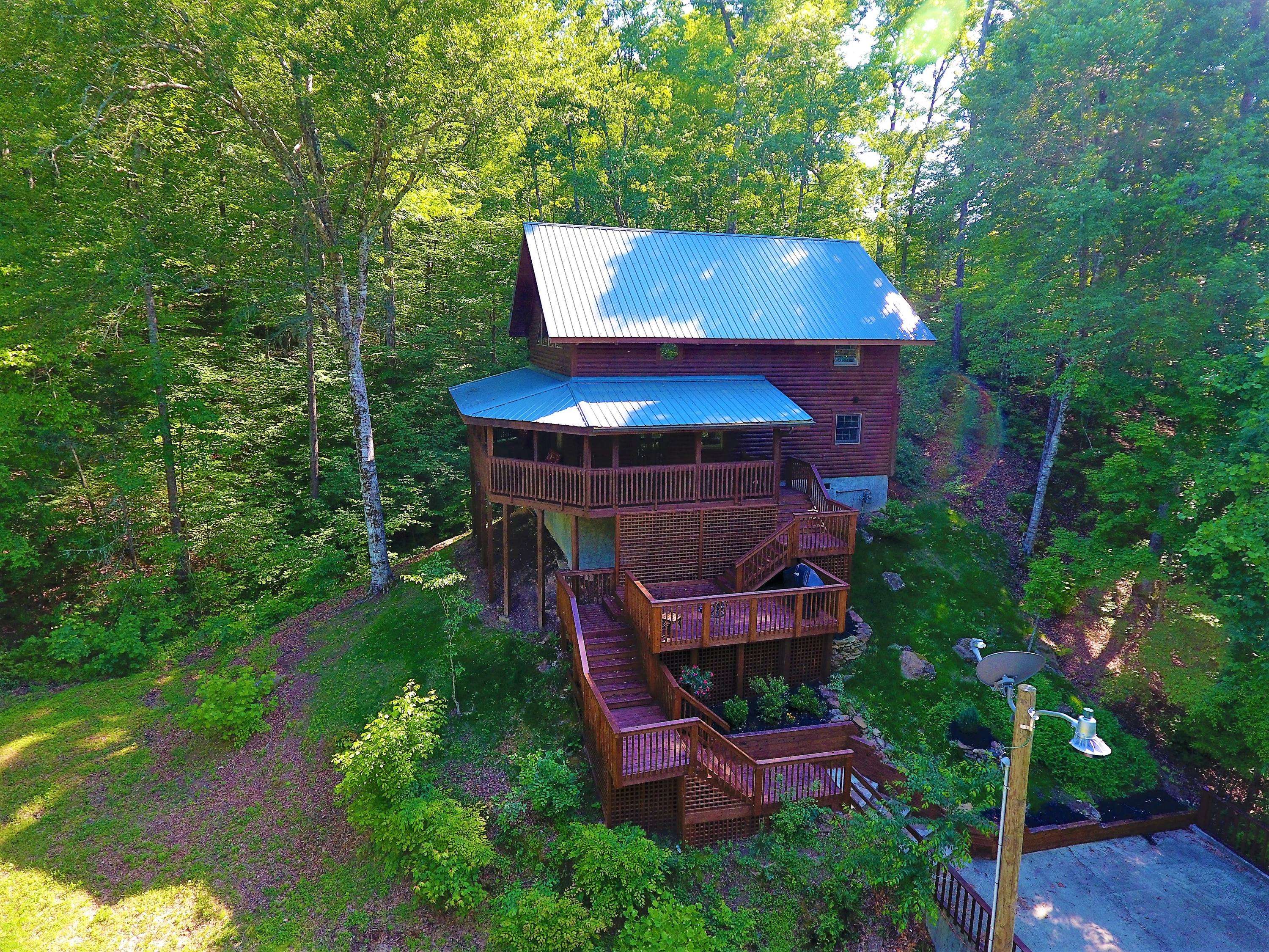 Sevierville, TN 37876,210 Smoky Mountain WAY