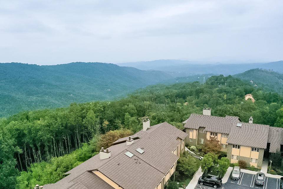 Gatlinburg, TN 37738,1050 Ski View Drive DR #406