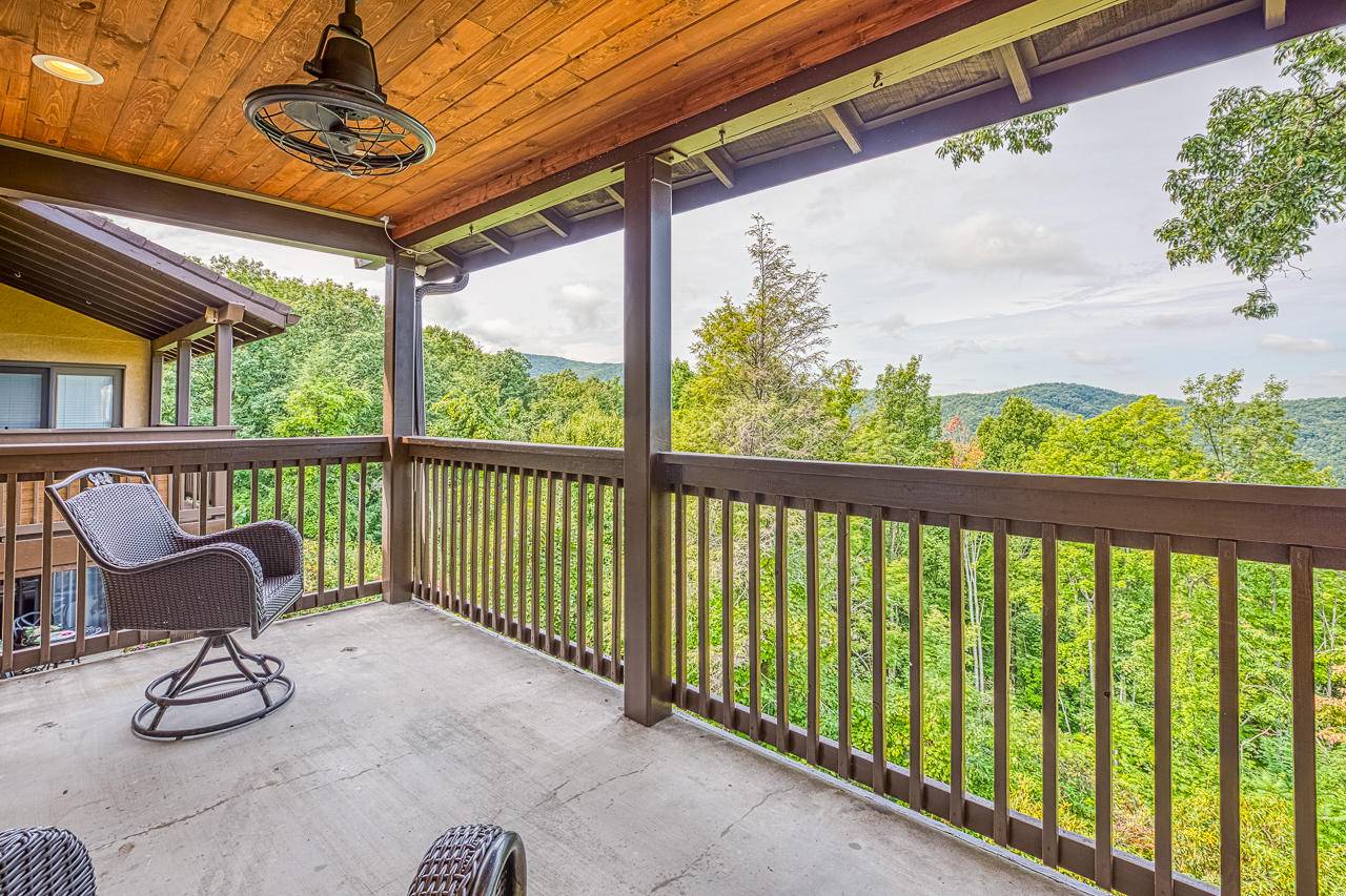 Gatlinburg, TN 37738,1050 Ski View Drive DR #406