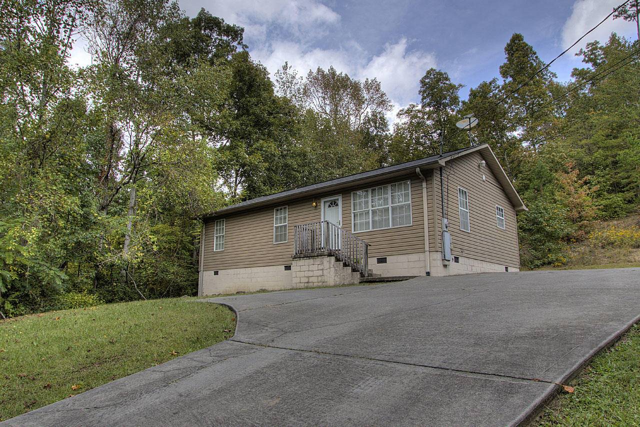 Oliver Springs, TN 37840,146 Richards DR