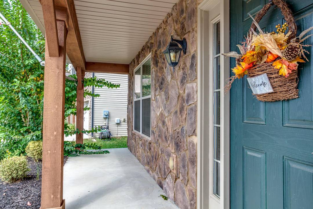 Knoxville, TN 37932,1351 Yarnell Station Blvd