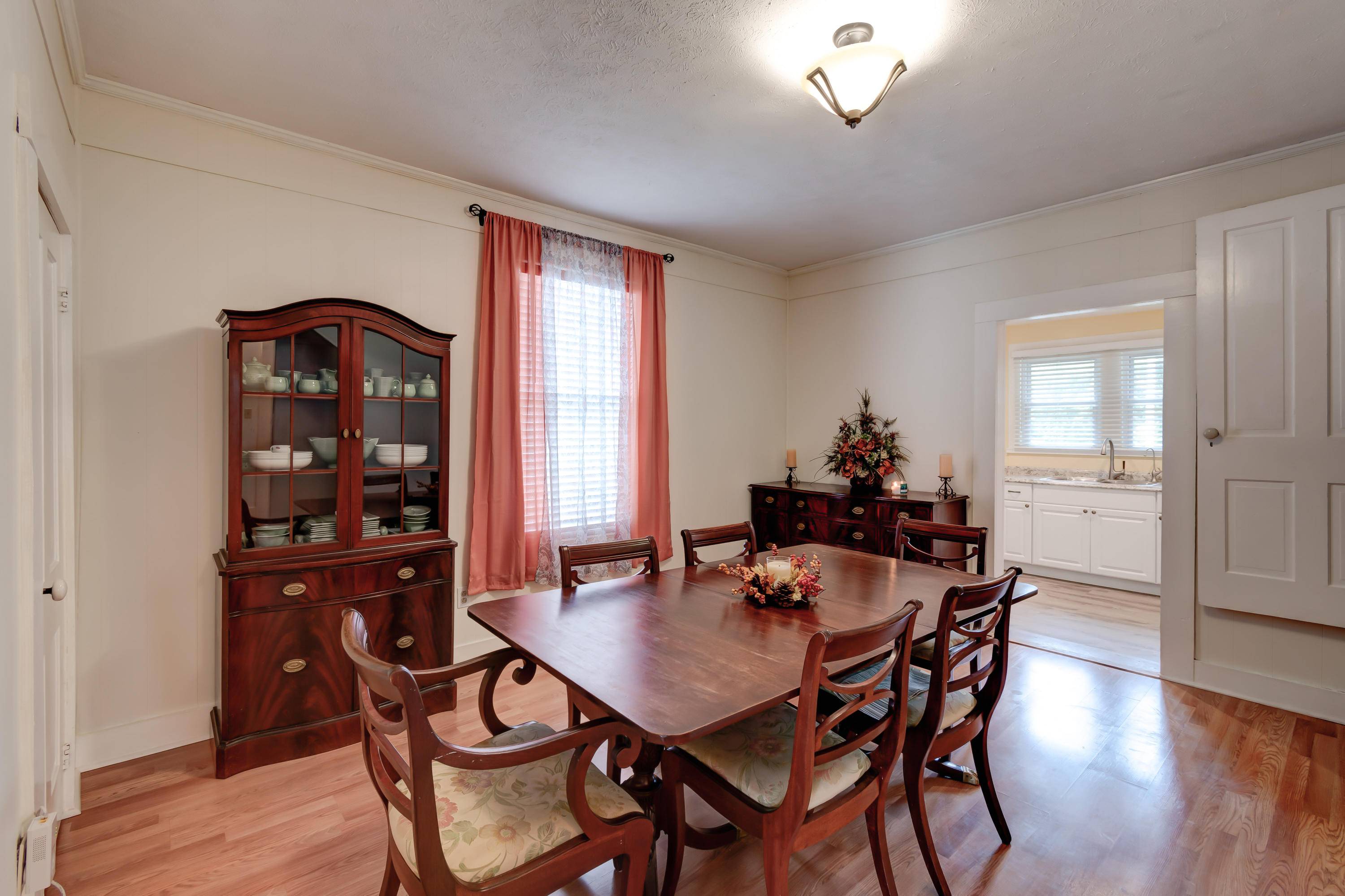 Lenoir City, TN 37771,807 C St