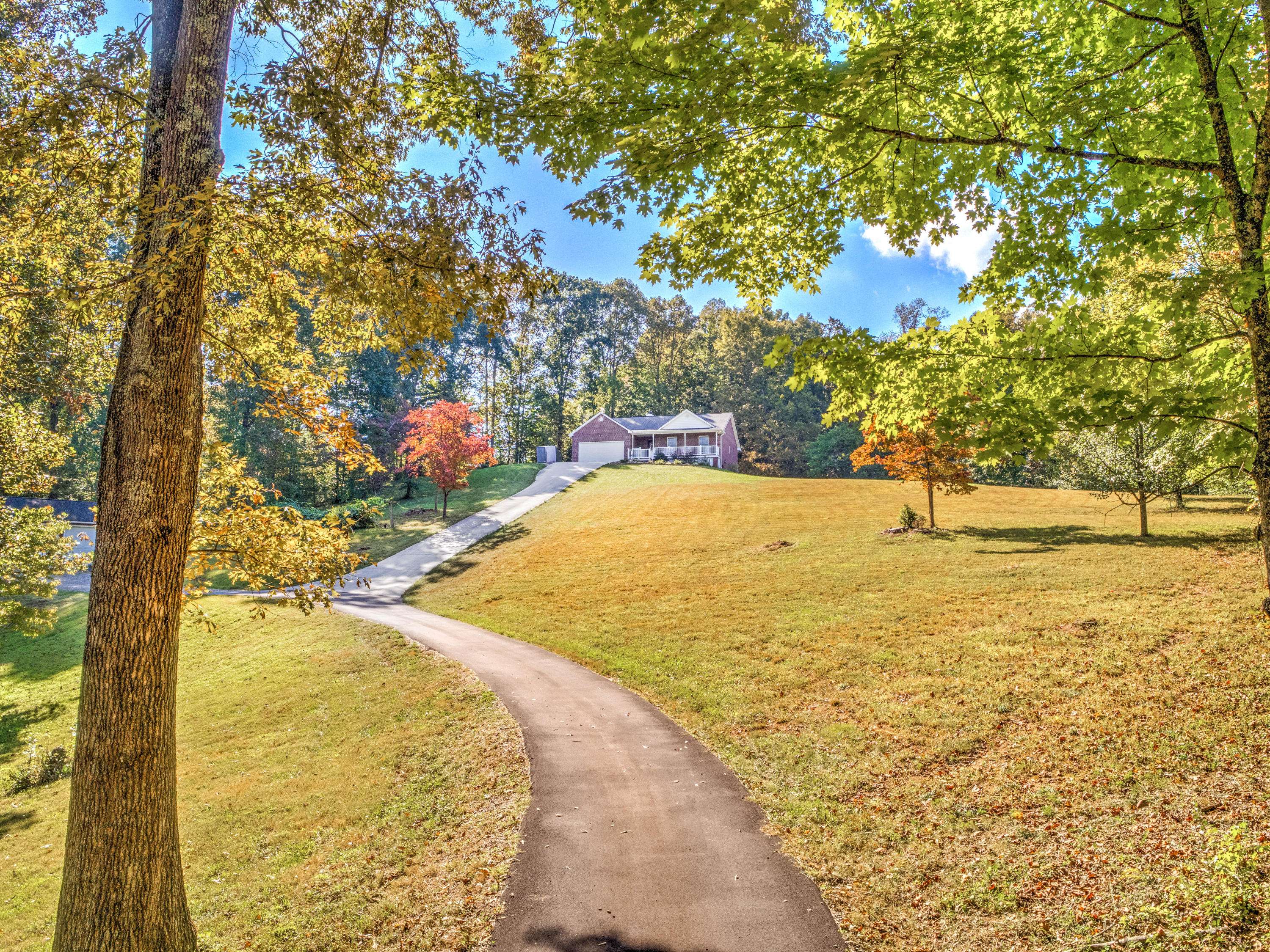 Rocky Top, TN 37769,126 Foust Cemetery LN