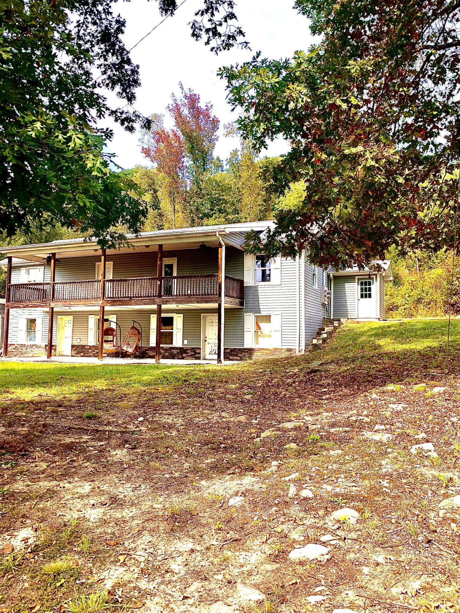 Clinton, TN 37716,1105 Dutch Valley Rd