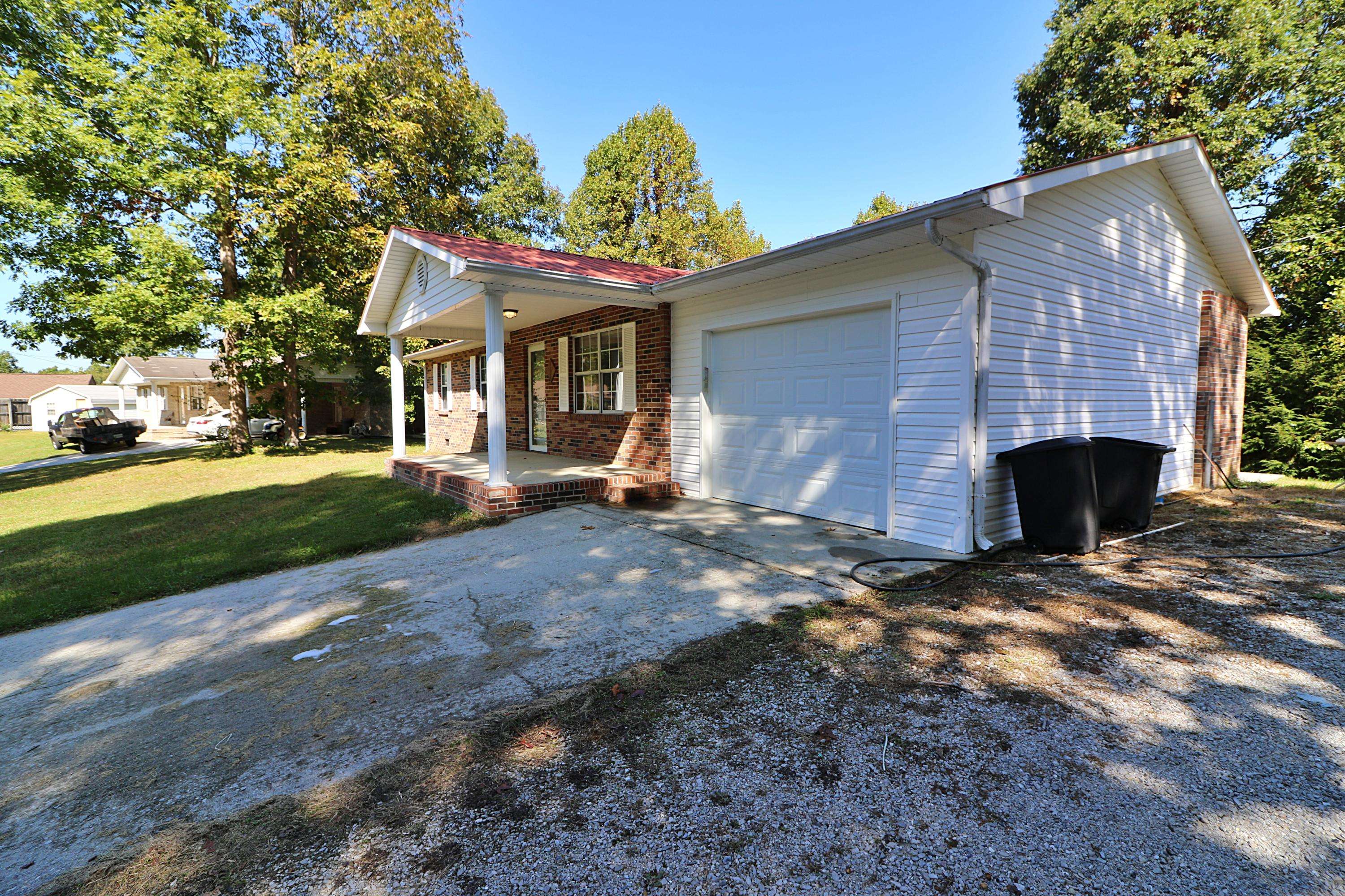 Oneida, TN 37841,162 Scott DR