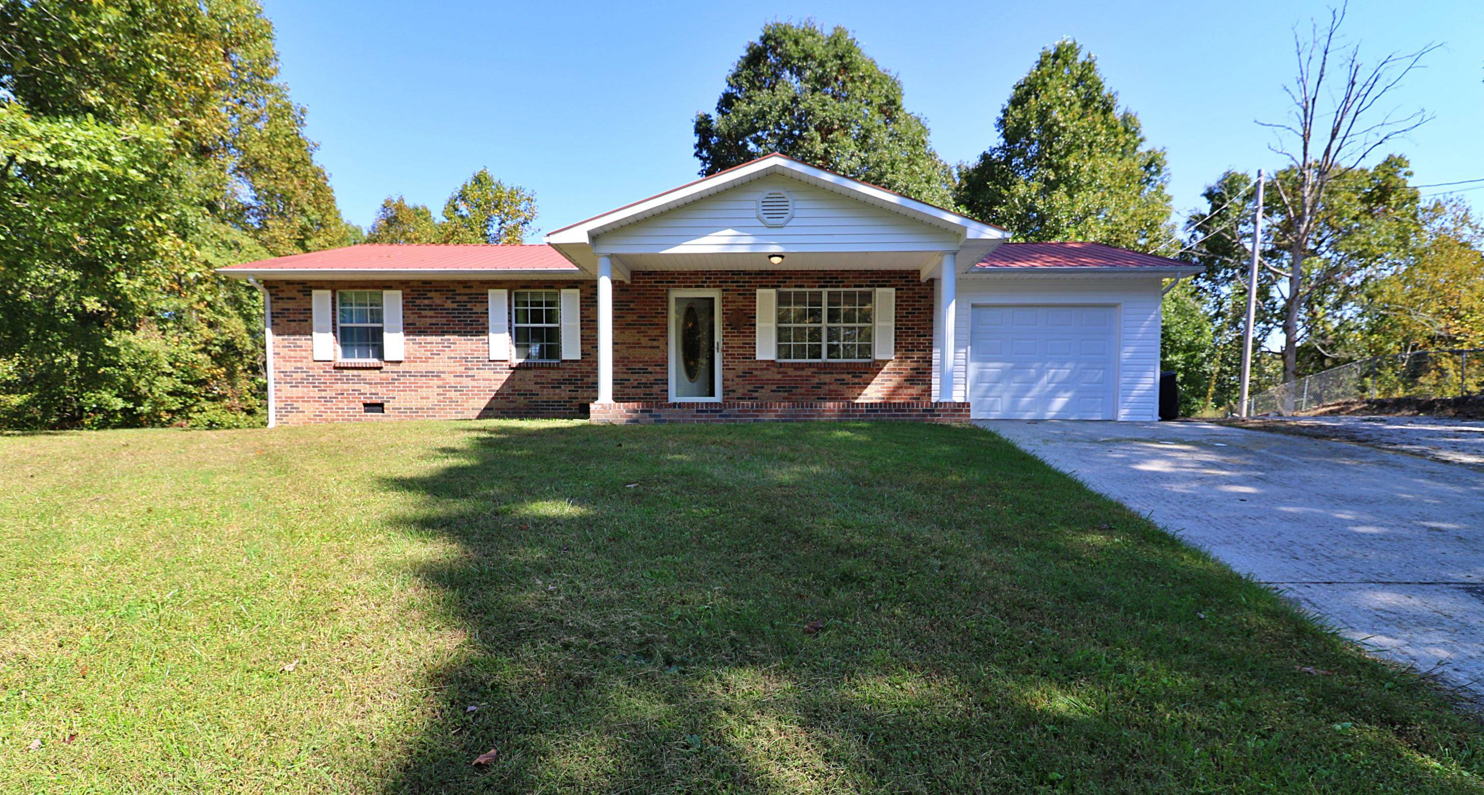 Oneida, TN 37841,162 Scott DR