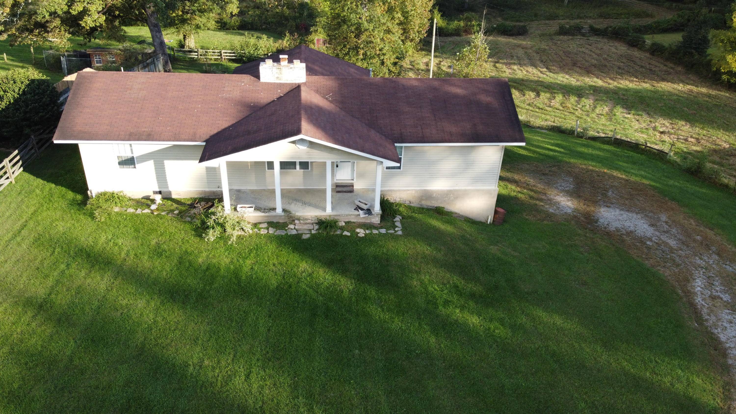 Oneida, TN 37841,876 Cooper Lake Rd