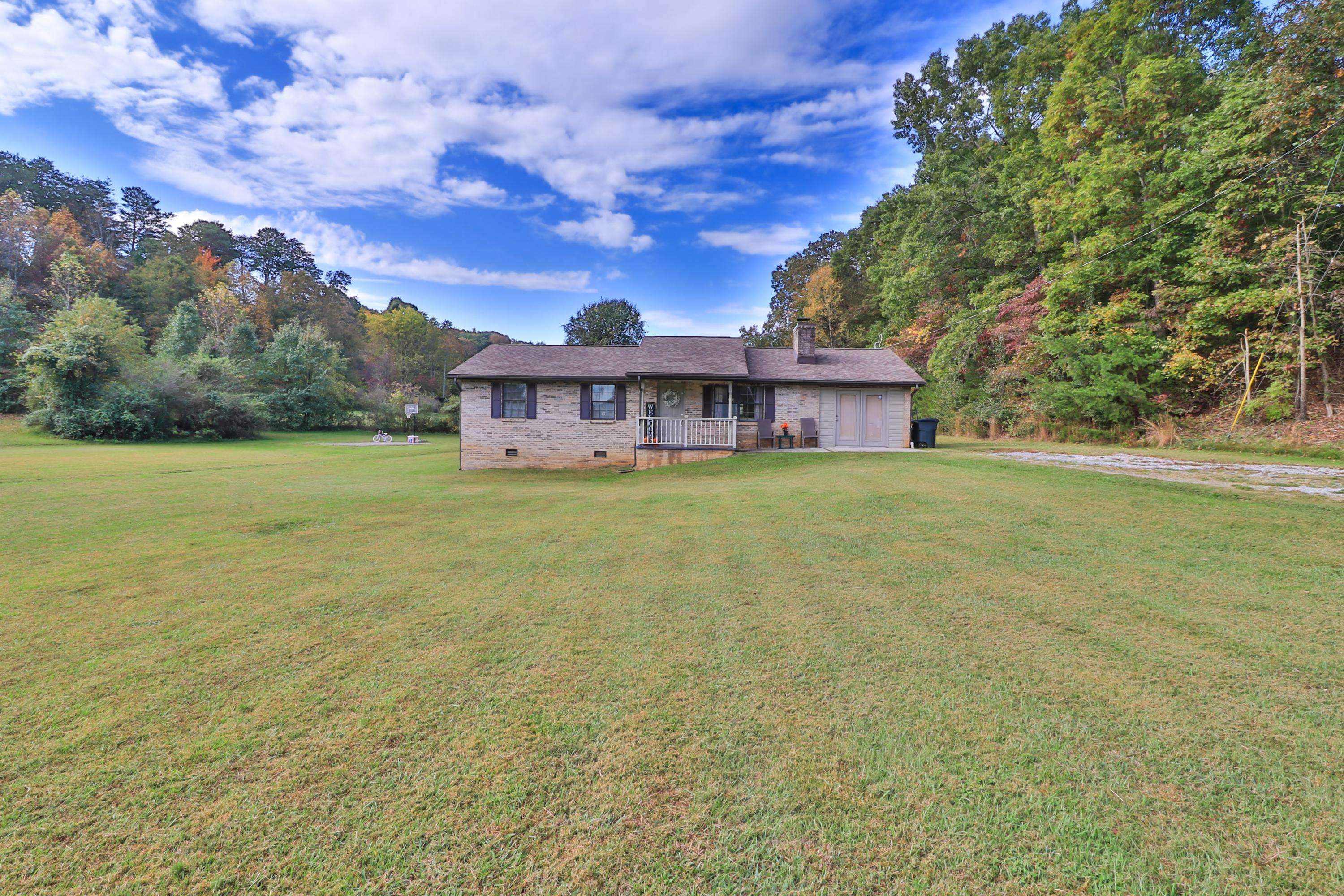 Greenback, TN 37742,707 Henry LN