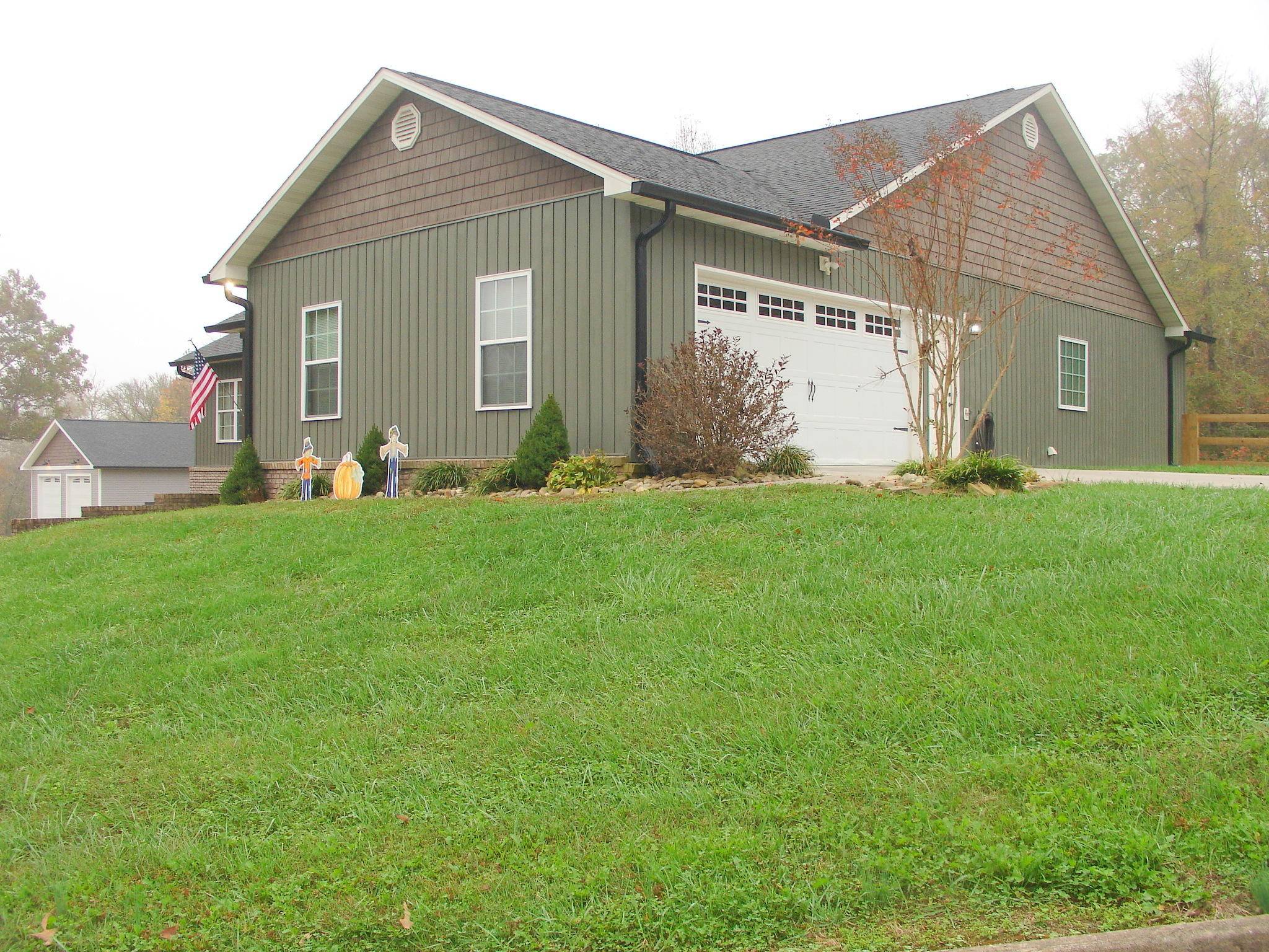 Sevierville, TN 37876,1423 Pleasant Oaks Rd