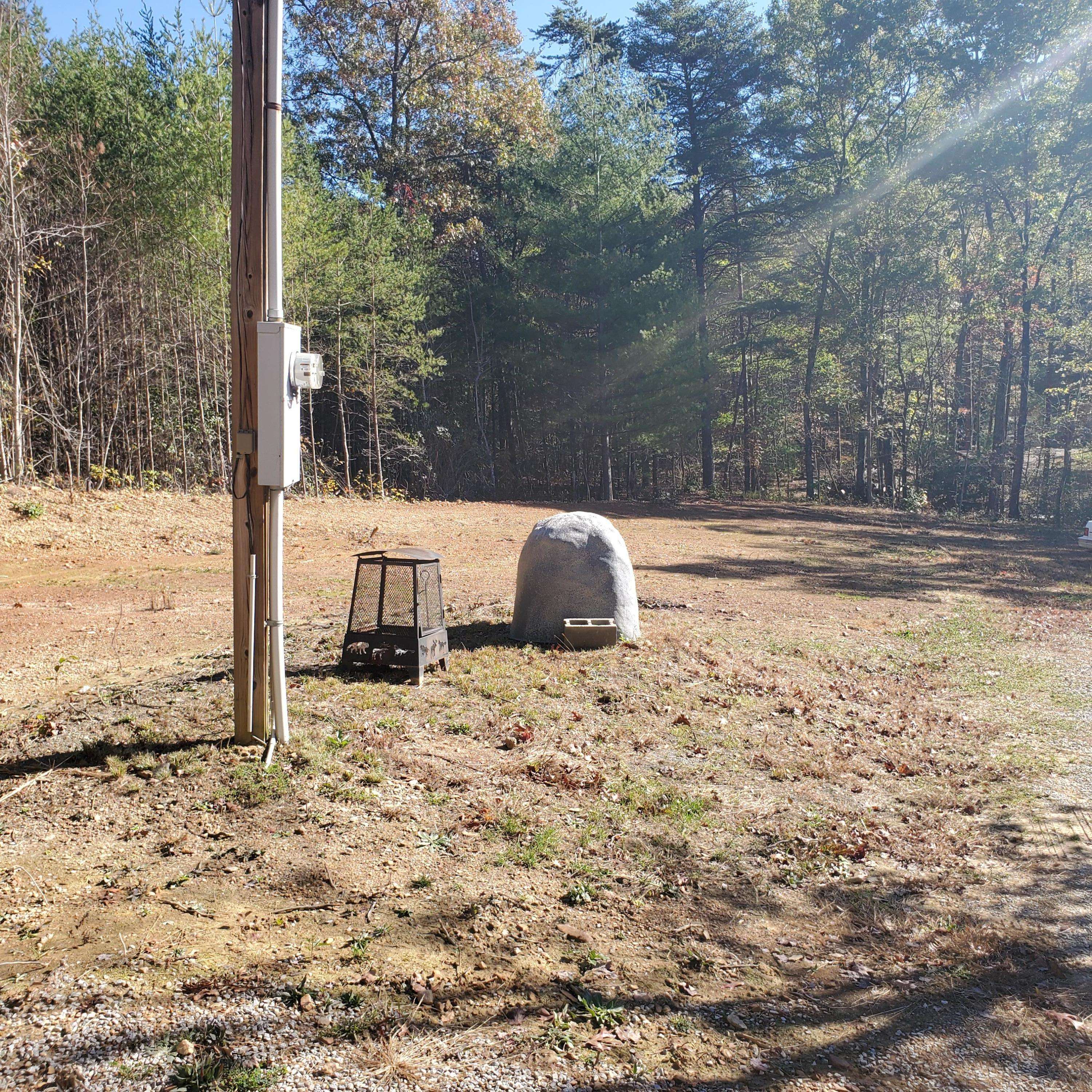 Tellico Plains, TN 37385,434 Unicoi Lakes Road