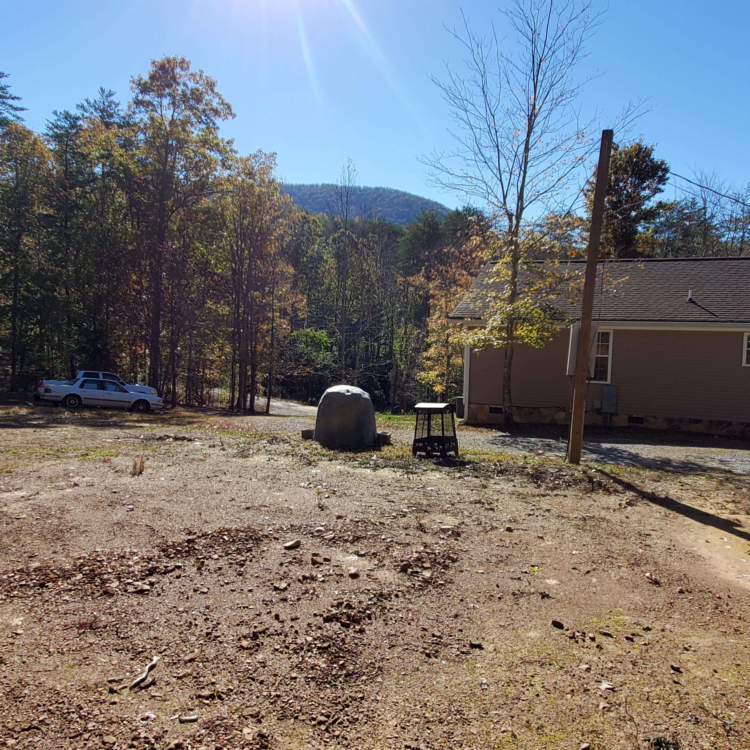 Tellico Plains, TN 37385,434 Unicoi Lakes Road