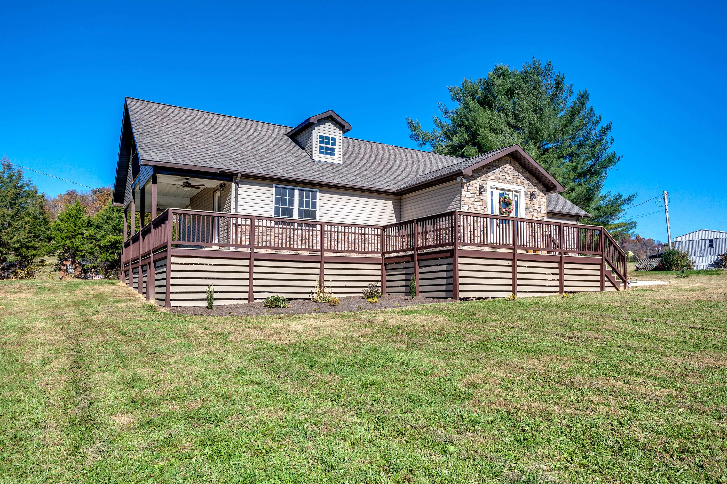 New Tazewell, TN 37825,437 New Hope Rd