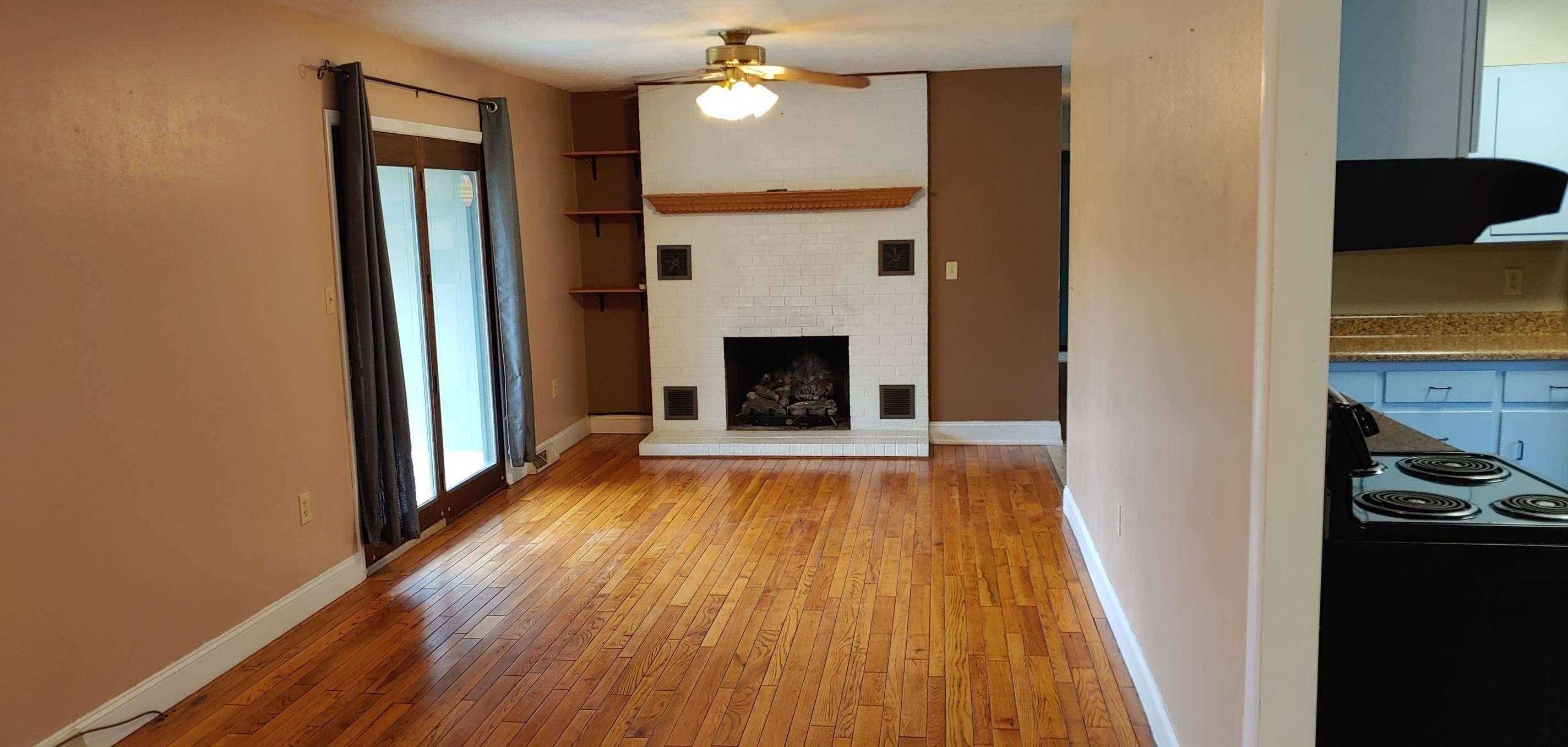 Oliver Springs, TN 37840,128 Orchard View Rd