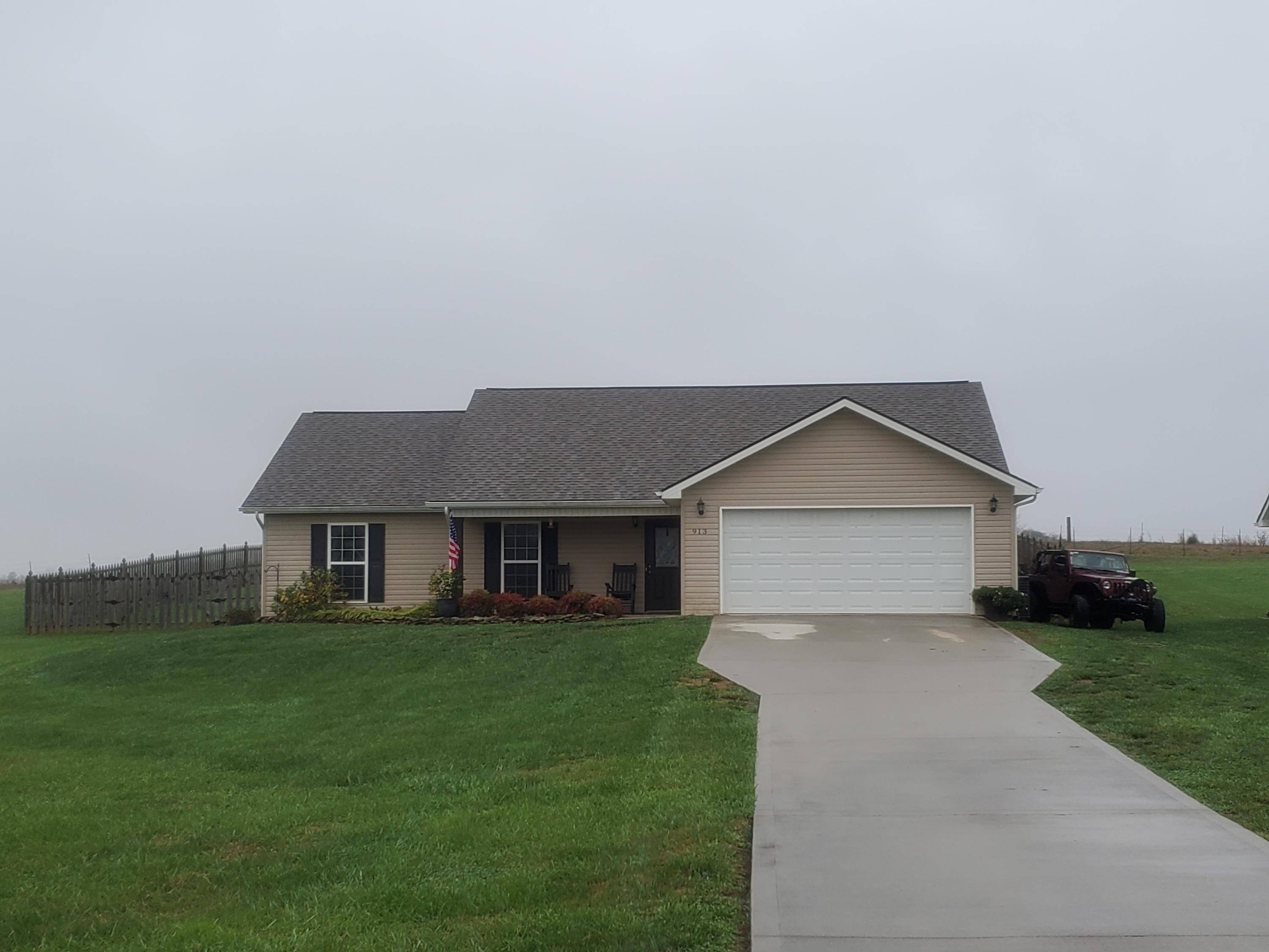 Seymour, TN 37865,913 Whiting WAY