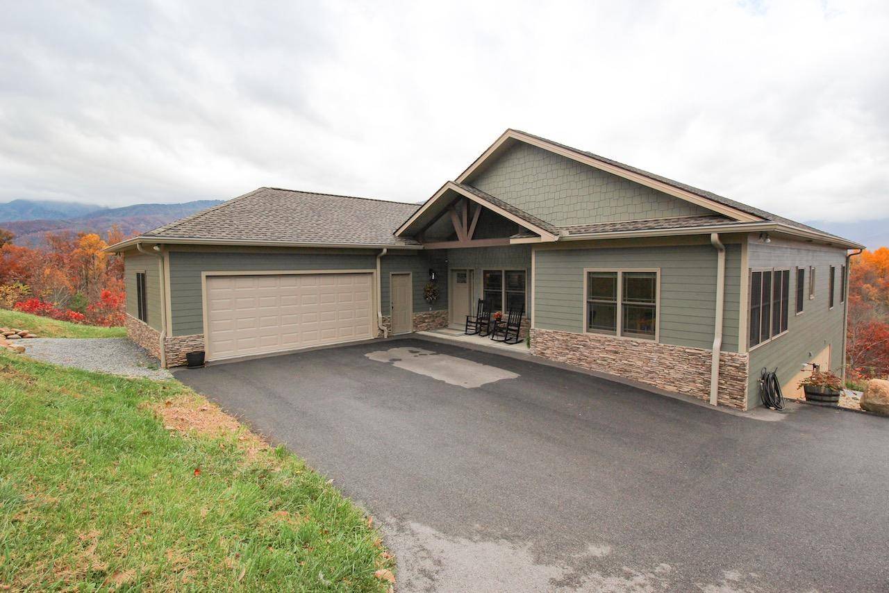 Gatlinburg, TN 37738,946 Deer Path Ln LN