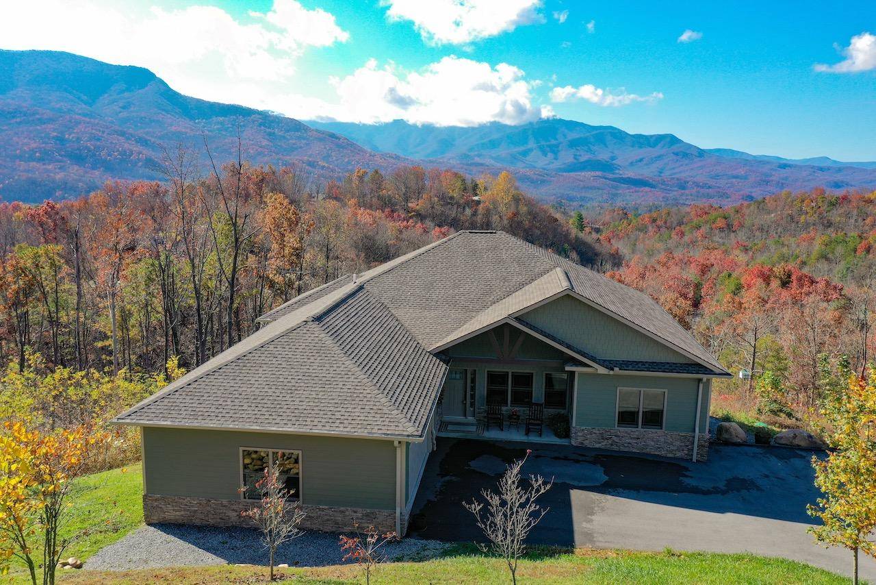 Gatlinburg, TN 37738,946 Deer Path Ln LN