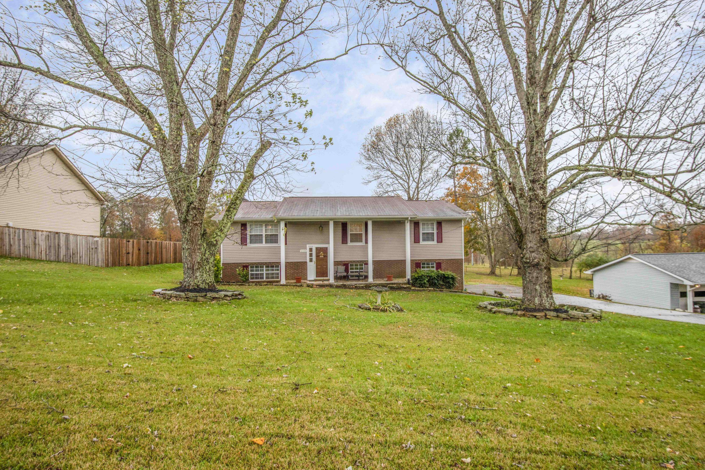 Maryville, TN 37803,2331 Mark LN