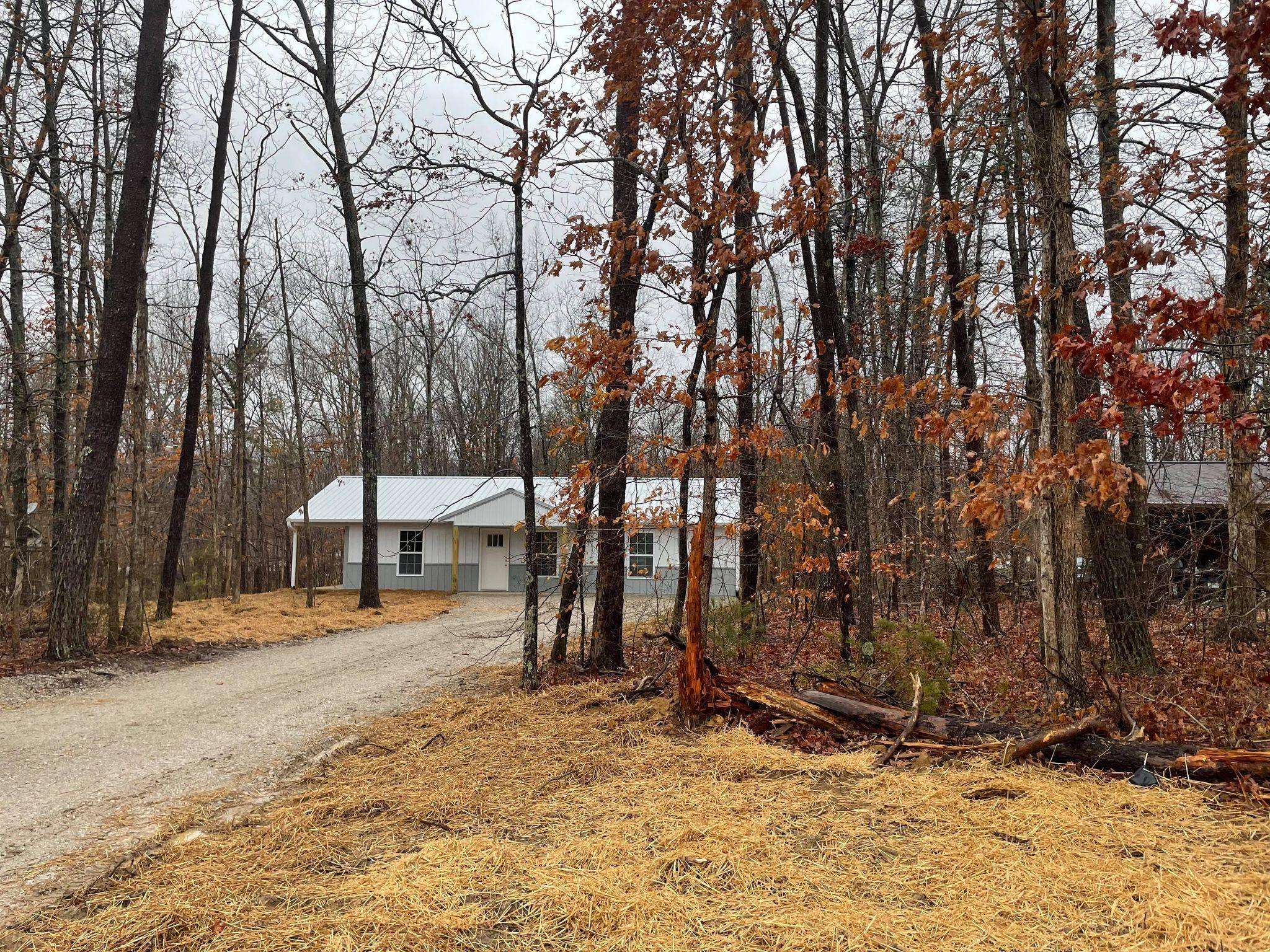 Clarkrange, TN 38553,1058 Shady LN