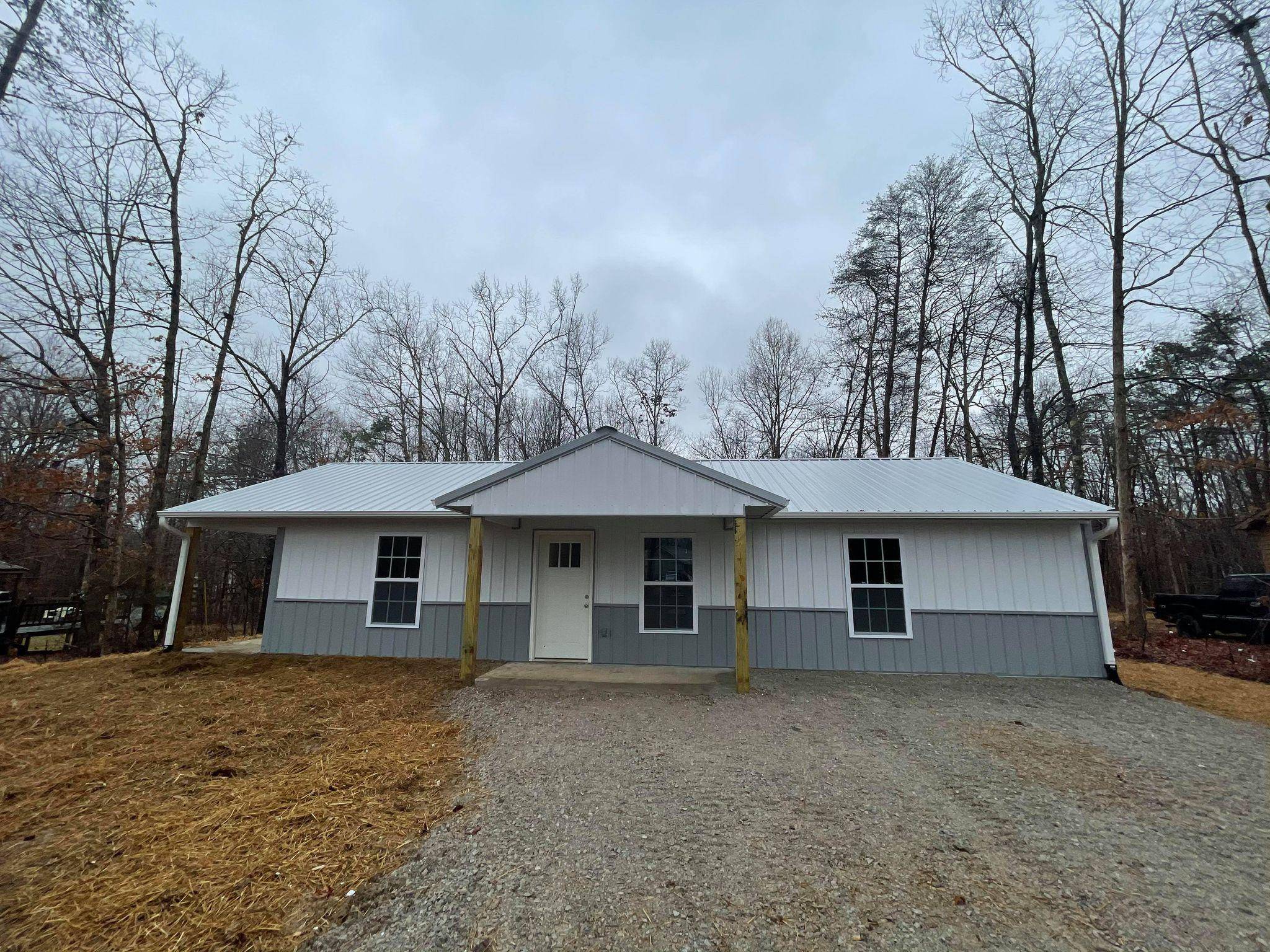 Clarkrange, TN 38553,1058 Shady LN