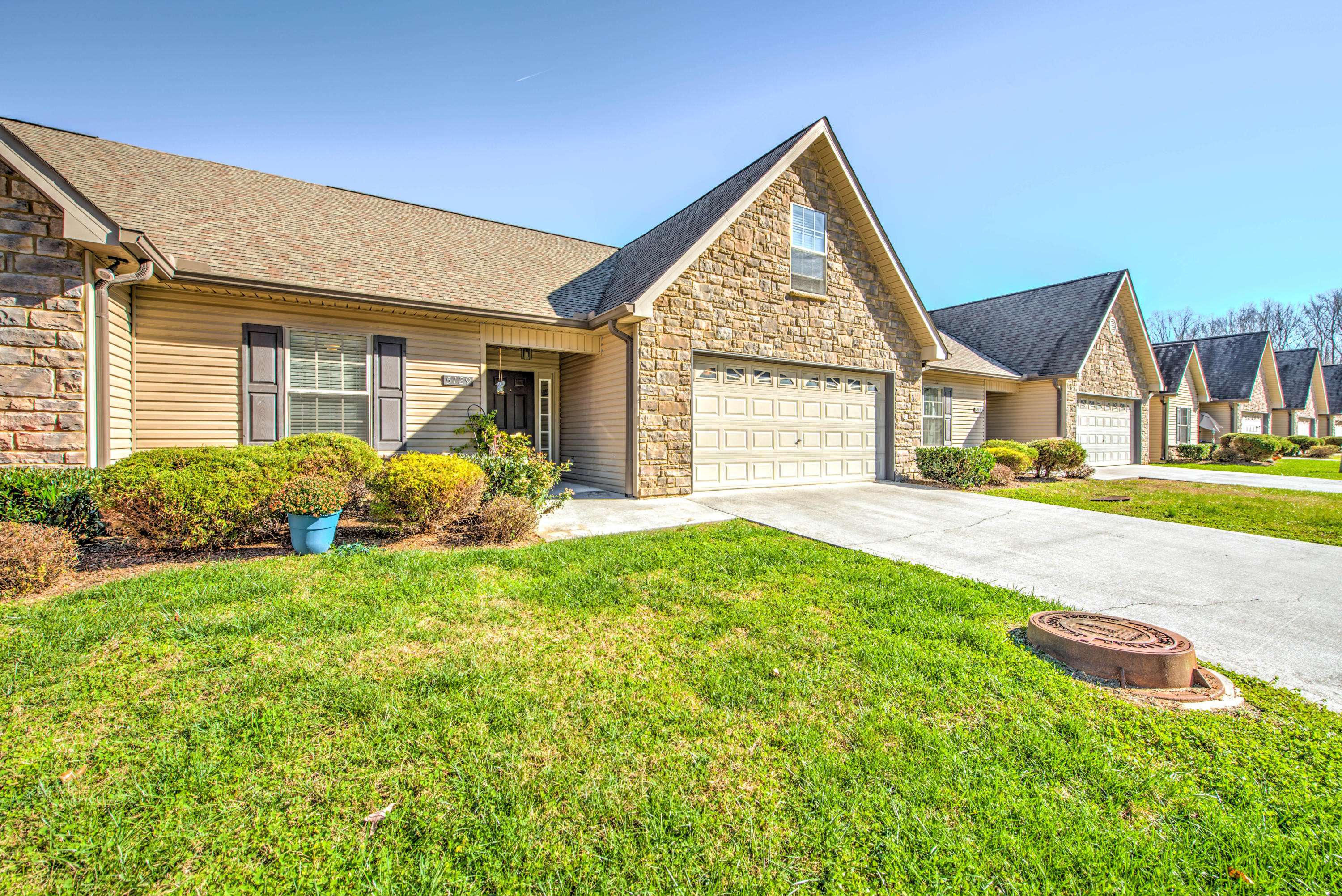 Powell, TN 37849,5129 Cates Bend WAY