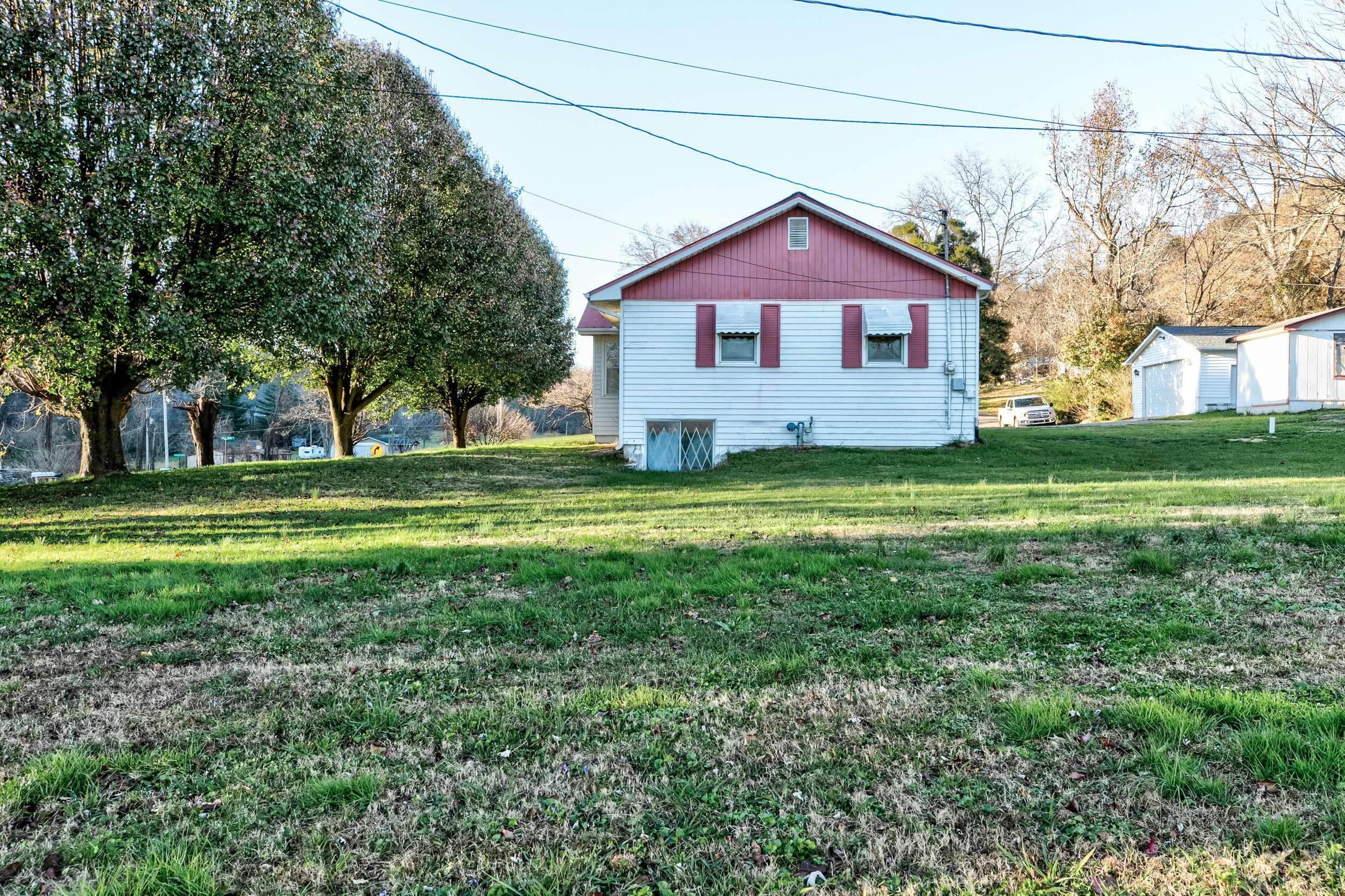 Caryville, TN 37714,1805 Highway 116