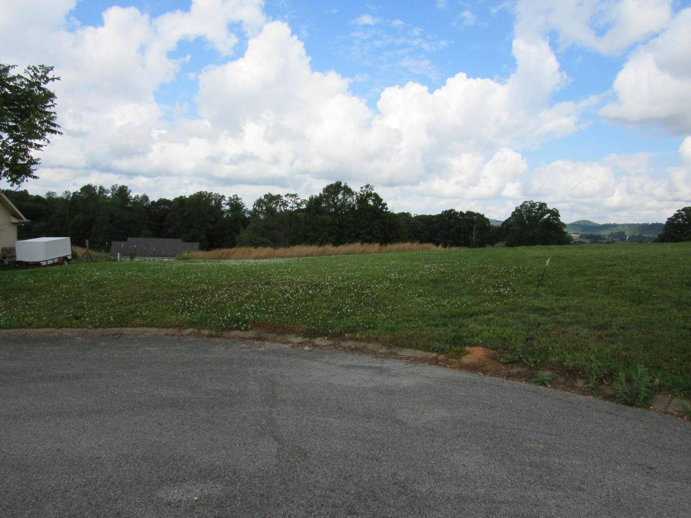 Madisonville, TN 37354,Smoky View LN