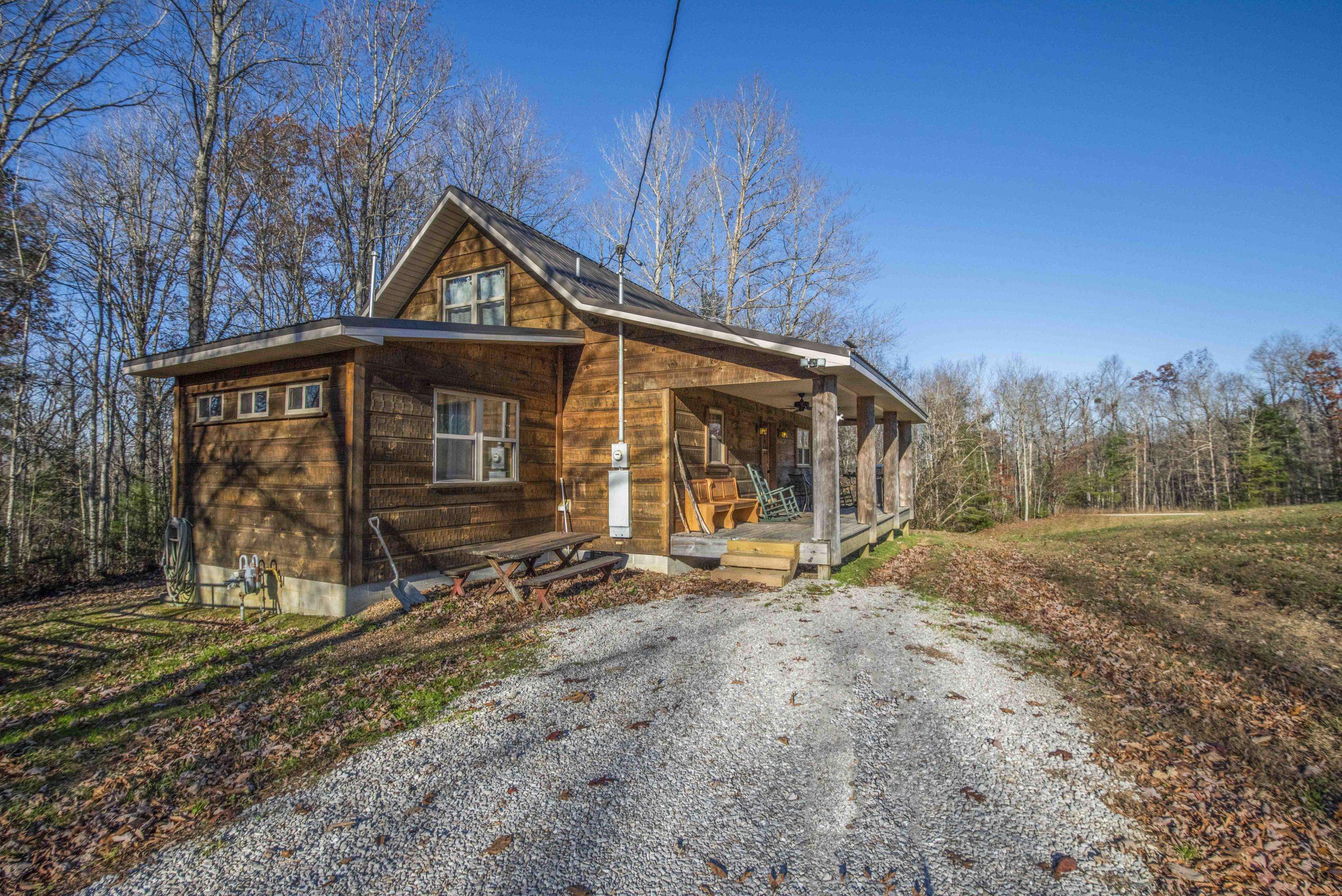 Oneida, TN 37841,128 John J Smith Rd