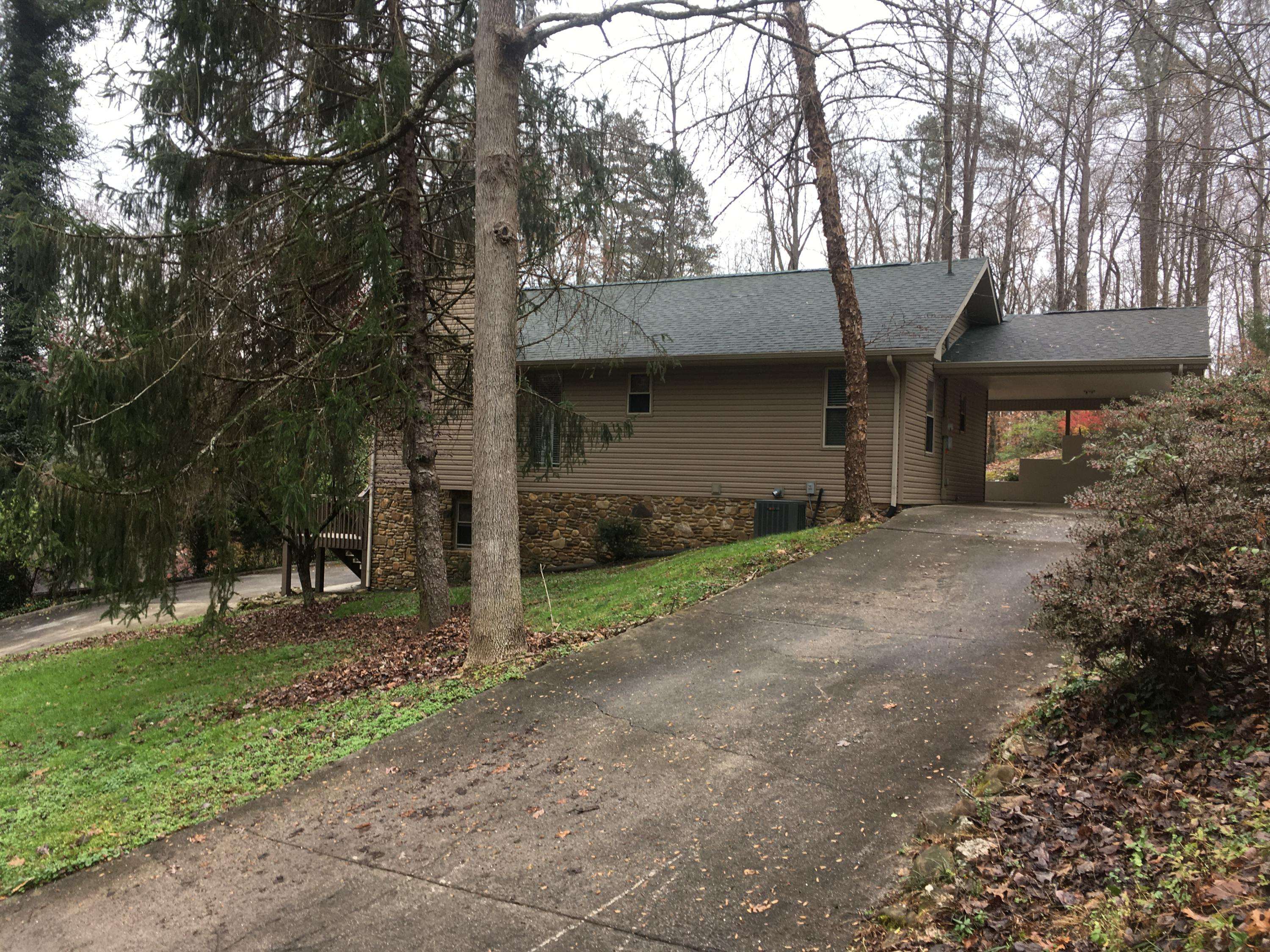 Clinton, TN 37716,124 Hickory Nut DR