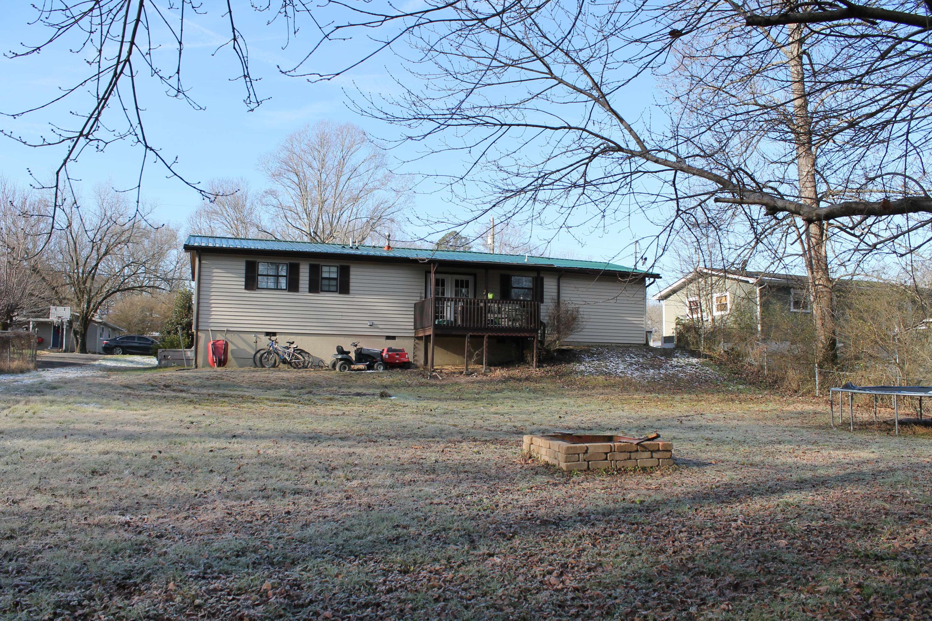 Oliver Springs, TN 37840,736 Sleepy Hollow Rd