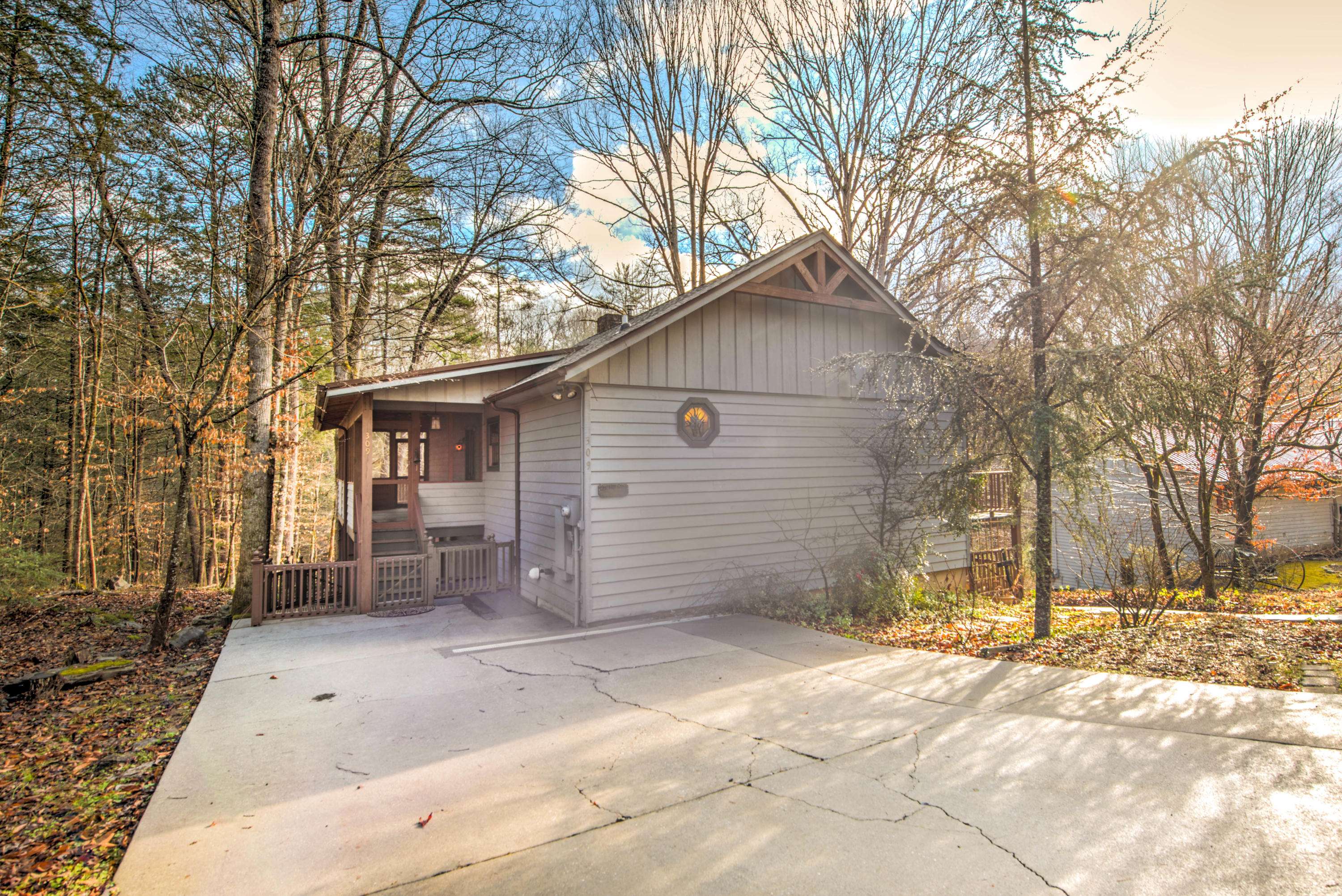 Townsend, TN 37882,309 Laurel Rd