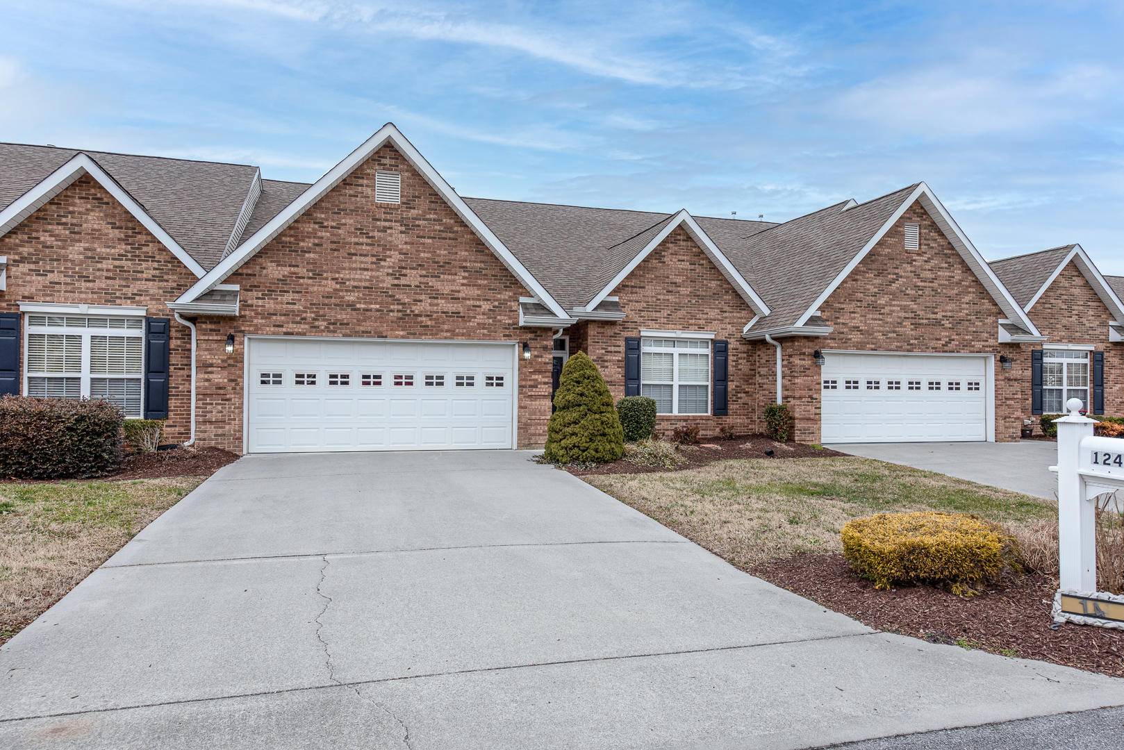 Sevierville, TN 37862,124 River Garden Court