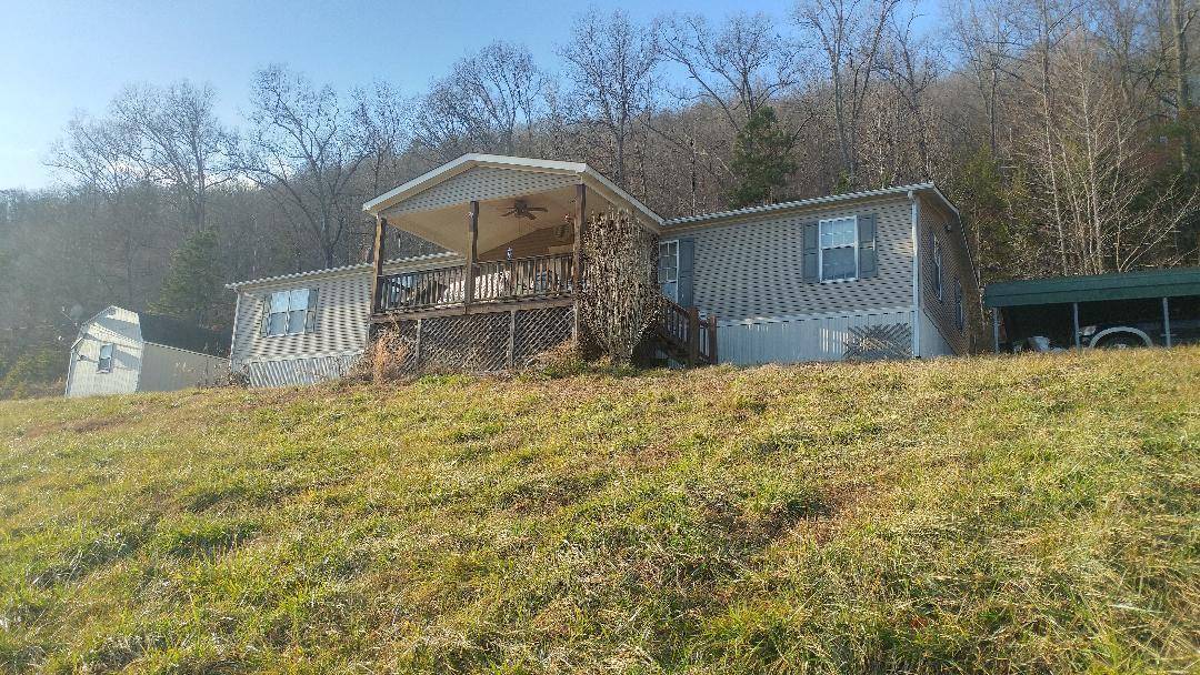 Oliver Springs, TN 37840,836 Hen Valley Rd