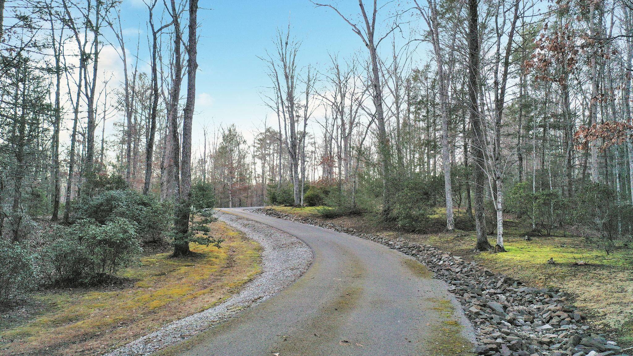 Tellico Plains, TN 37385,581 Pond Ridge Rd