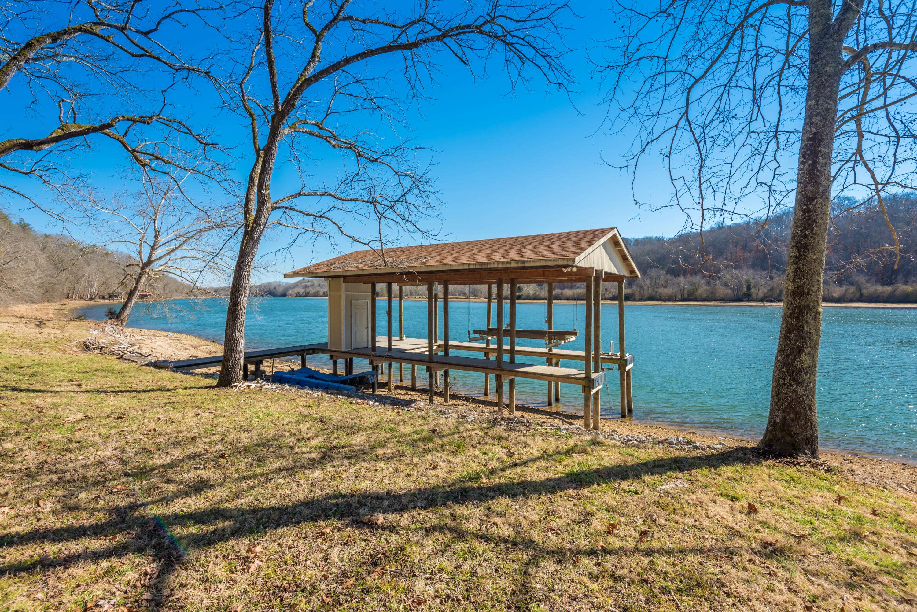 Harriman, TN 37748,550 Lakecrest DR