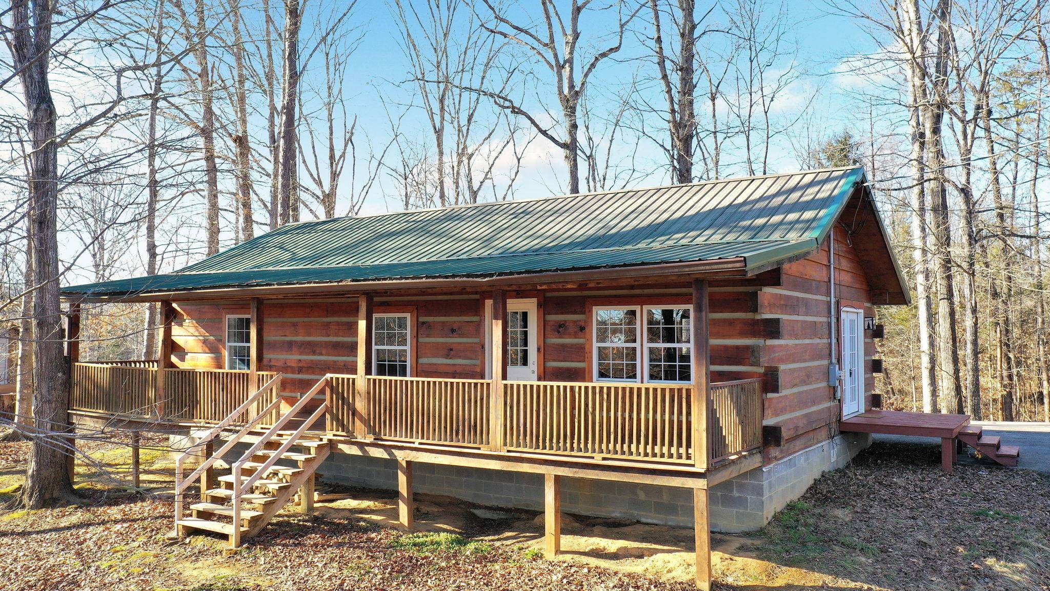 Tellico Plains, TN 37385,256 Lee Road