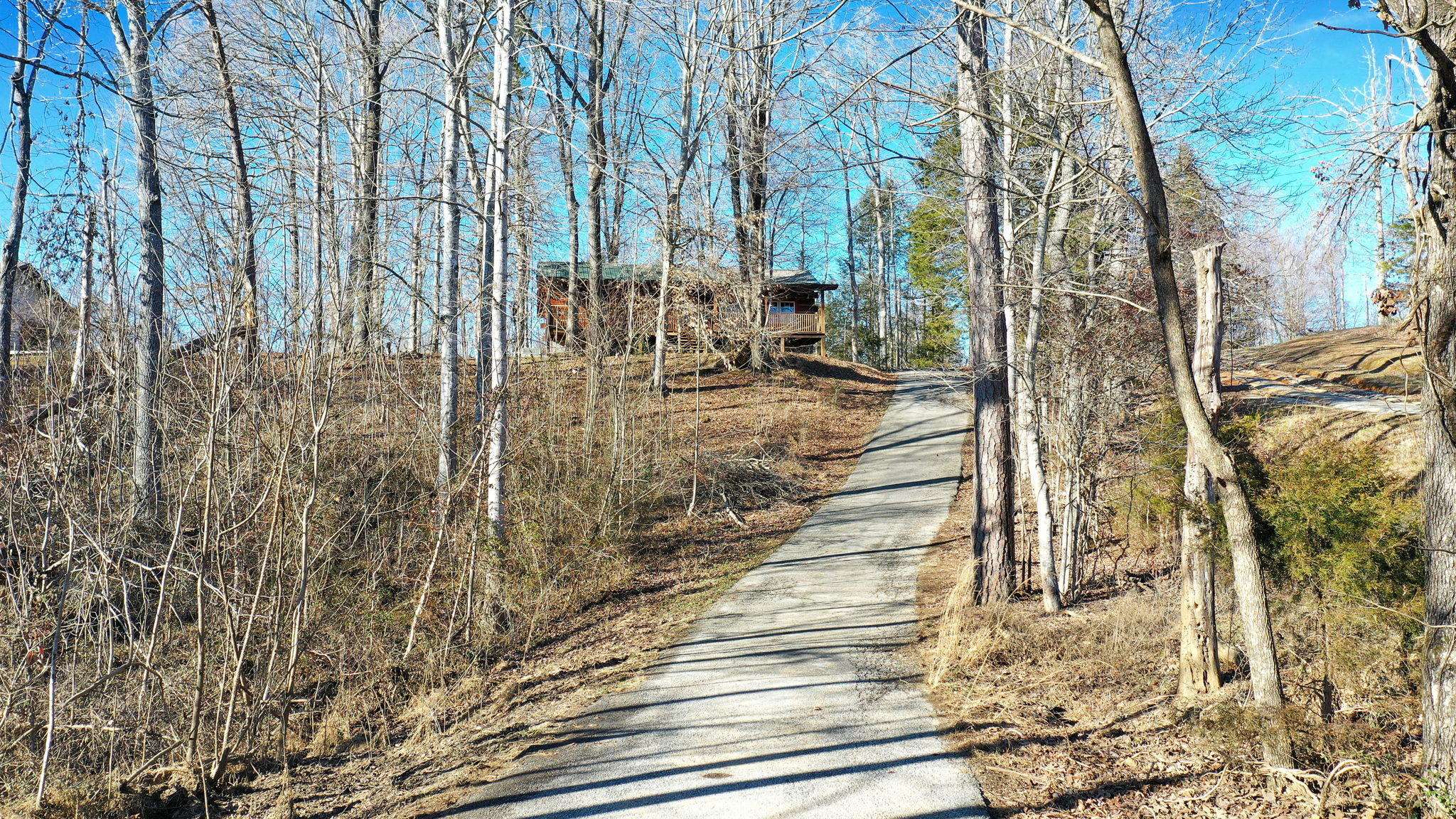 Tellico Plains, TN 37385,256 Lee Road