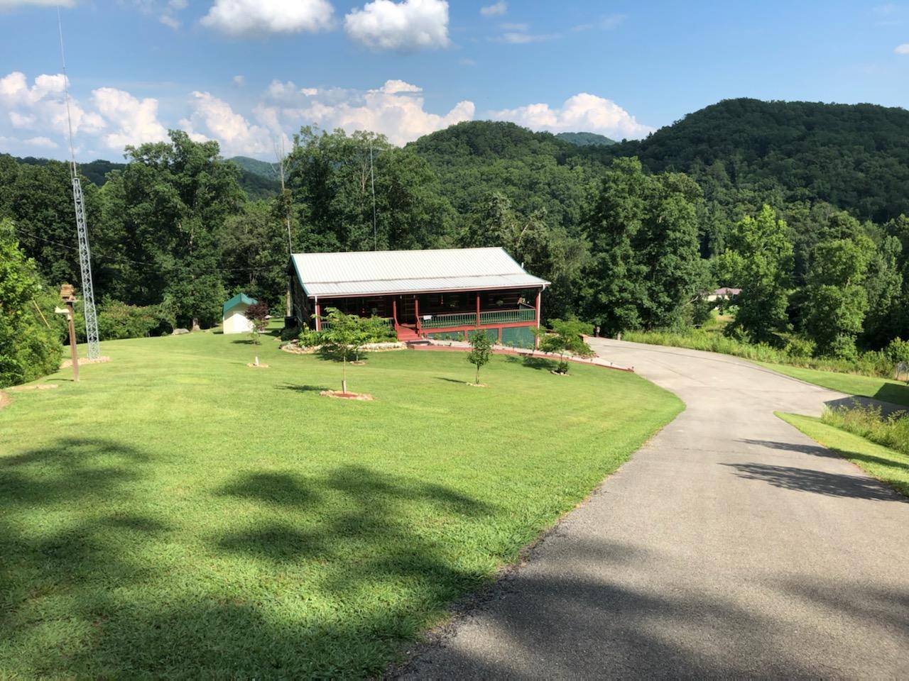 Rutledge, TN 37861,993 Joppa Mountain Rd