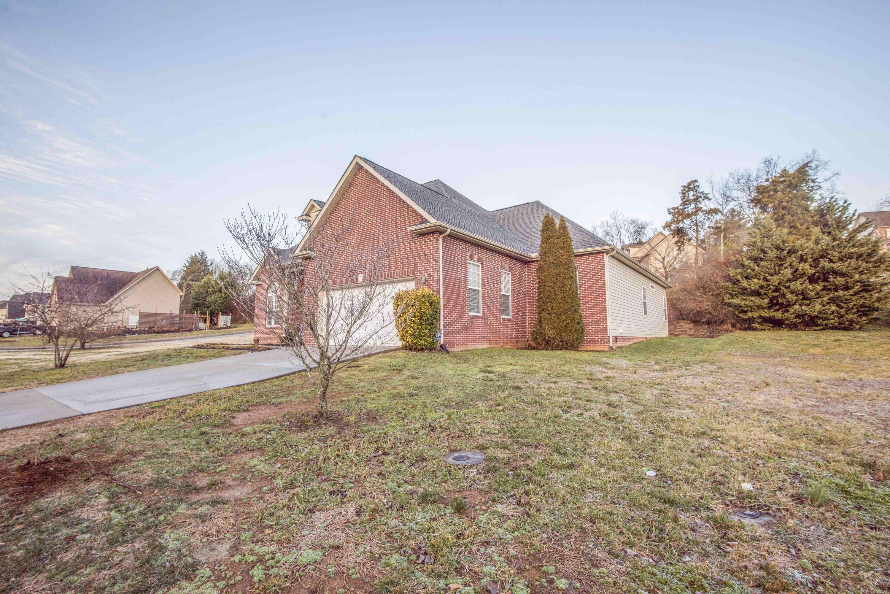 Lenoir City, TN 37771,274 Glenbrook DR