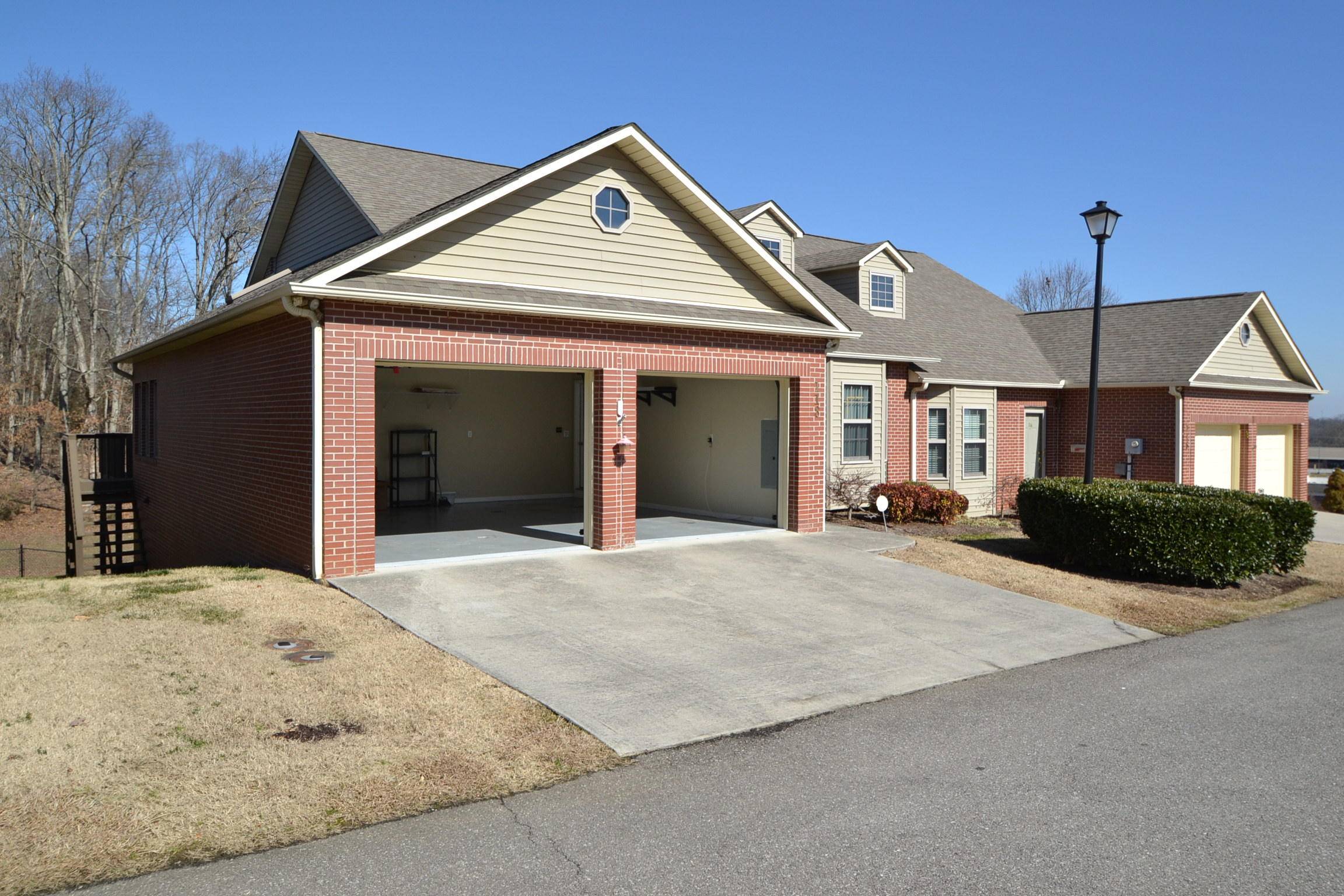 Lenoir City, TN 37771,118 Pinewood DR